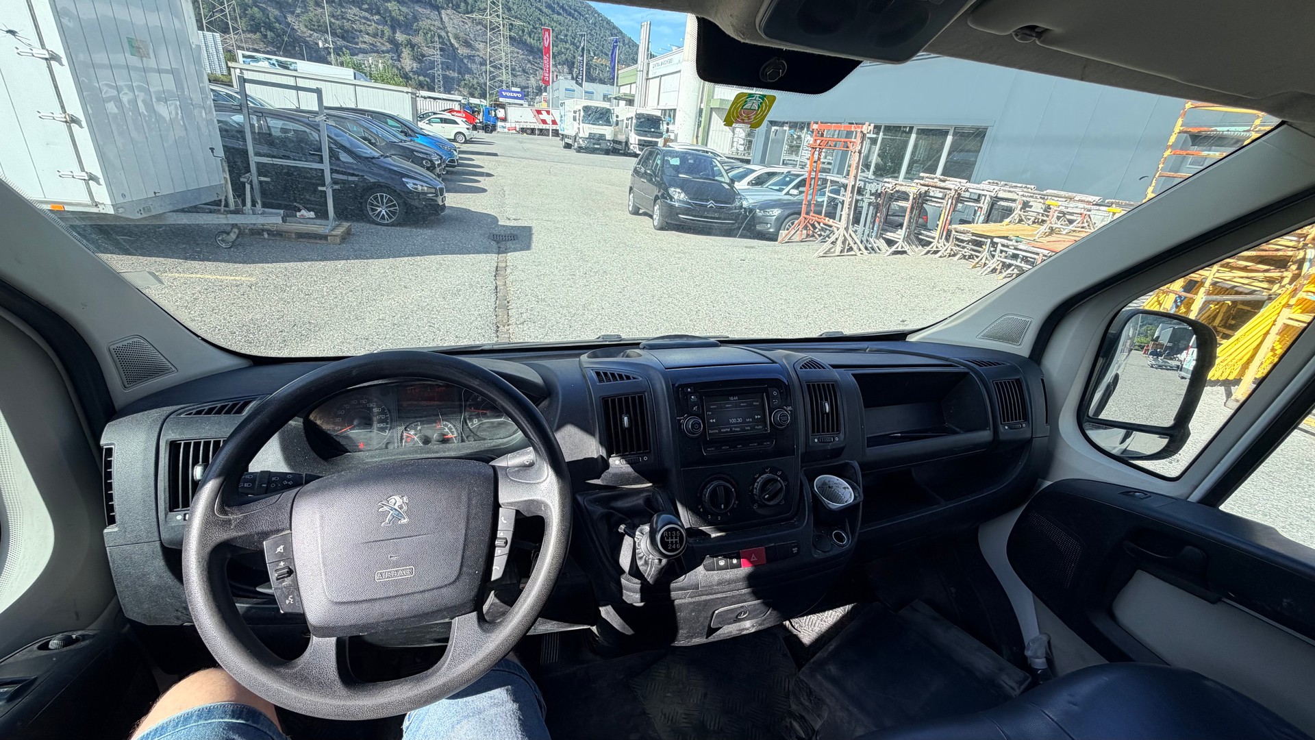 PEUGEOT Boxer 2.0 HDI 333 Active s/s L2H1-image-8