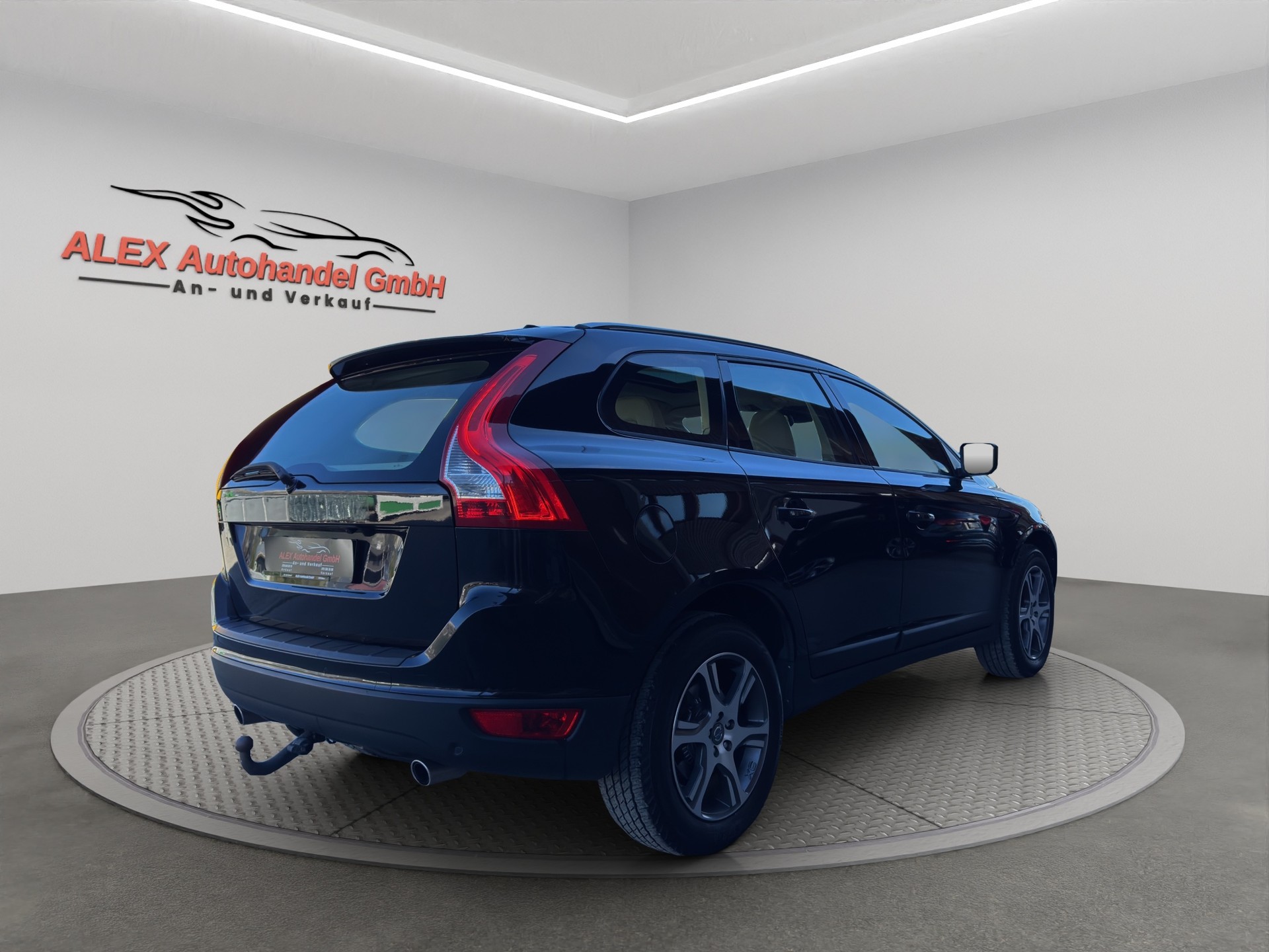 VOLVO XC60 D5 AWD R-Design Geartronic-image-6