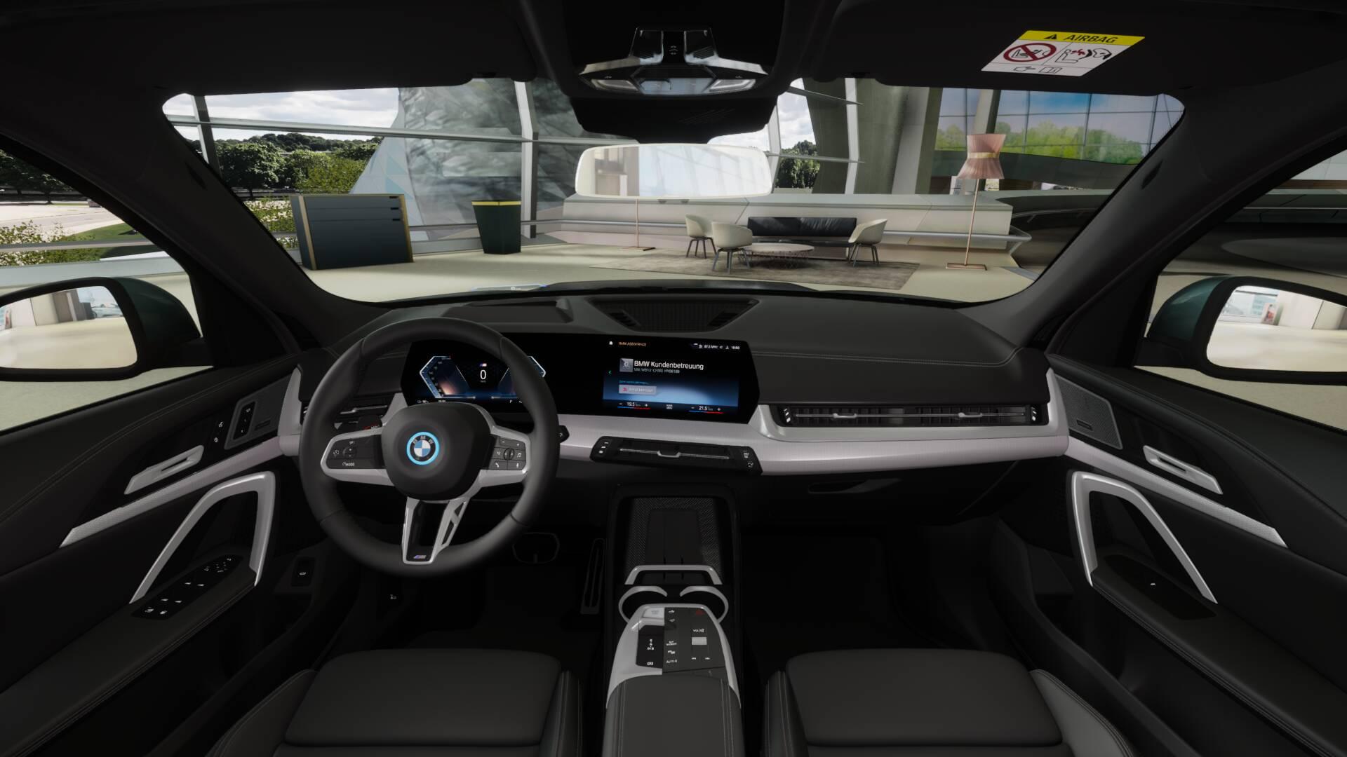 BMW iX1 U11 30 xDrive-image-9
