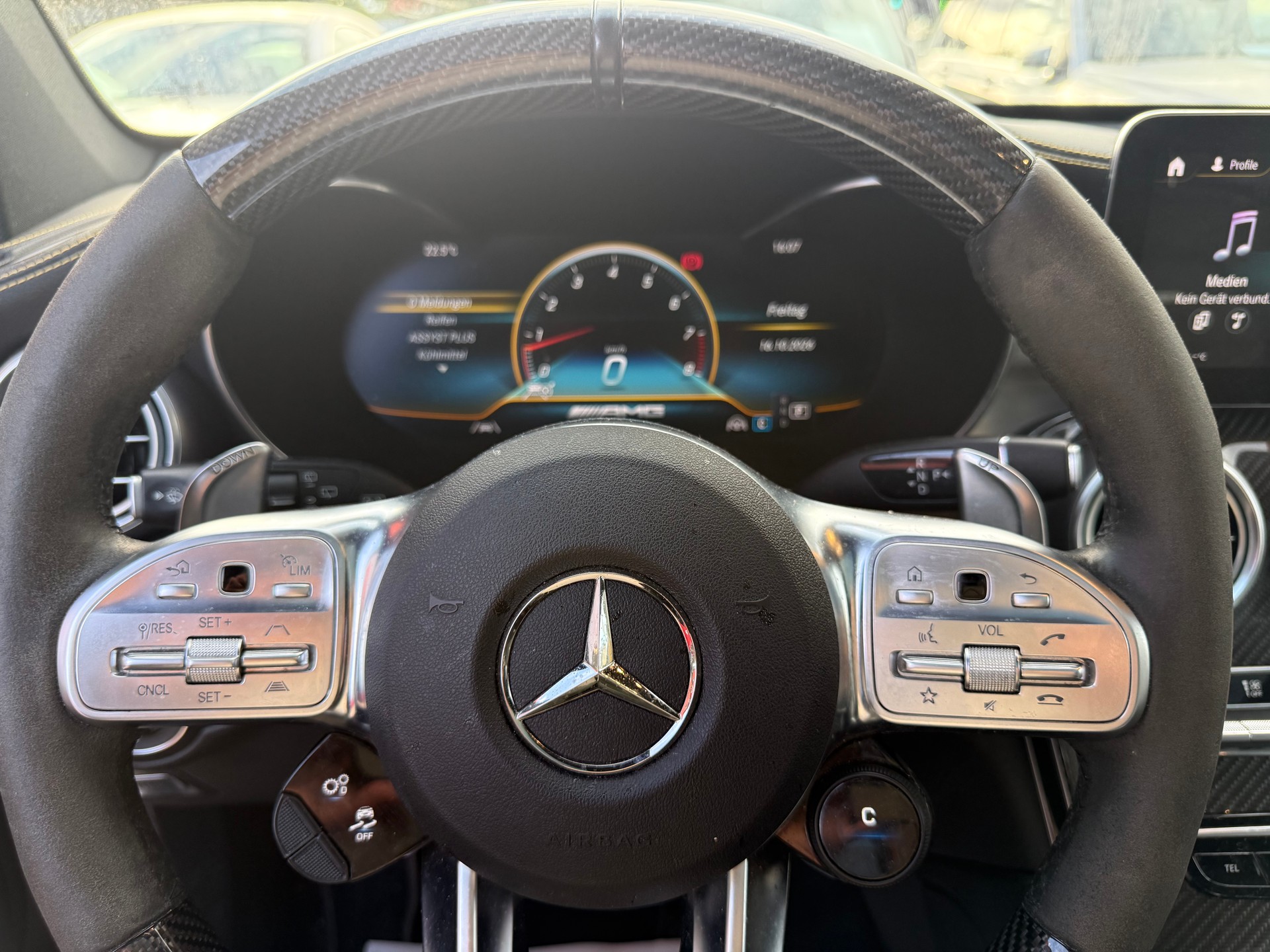 MERCEDES-BENZ GLC 63 S AMG 4Matic 9G-Tronic-image-8