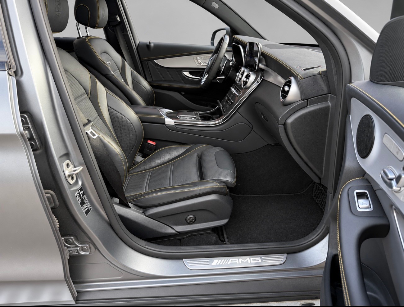 MERCEDES-BENZ GLC 63 S AMG 4Matic 9G-Tronic-image-11