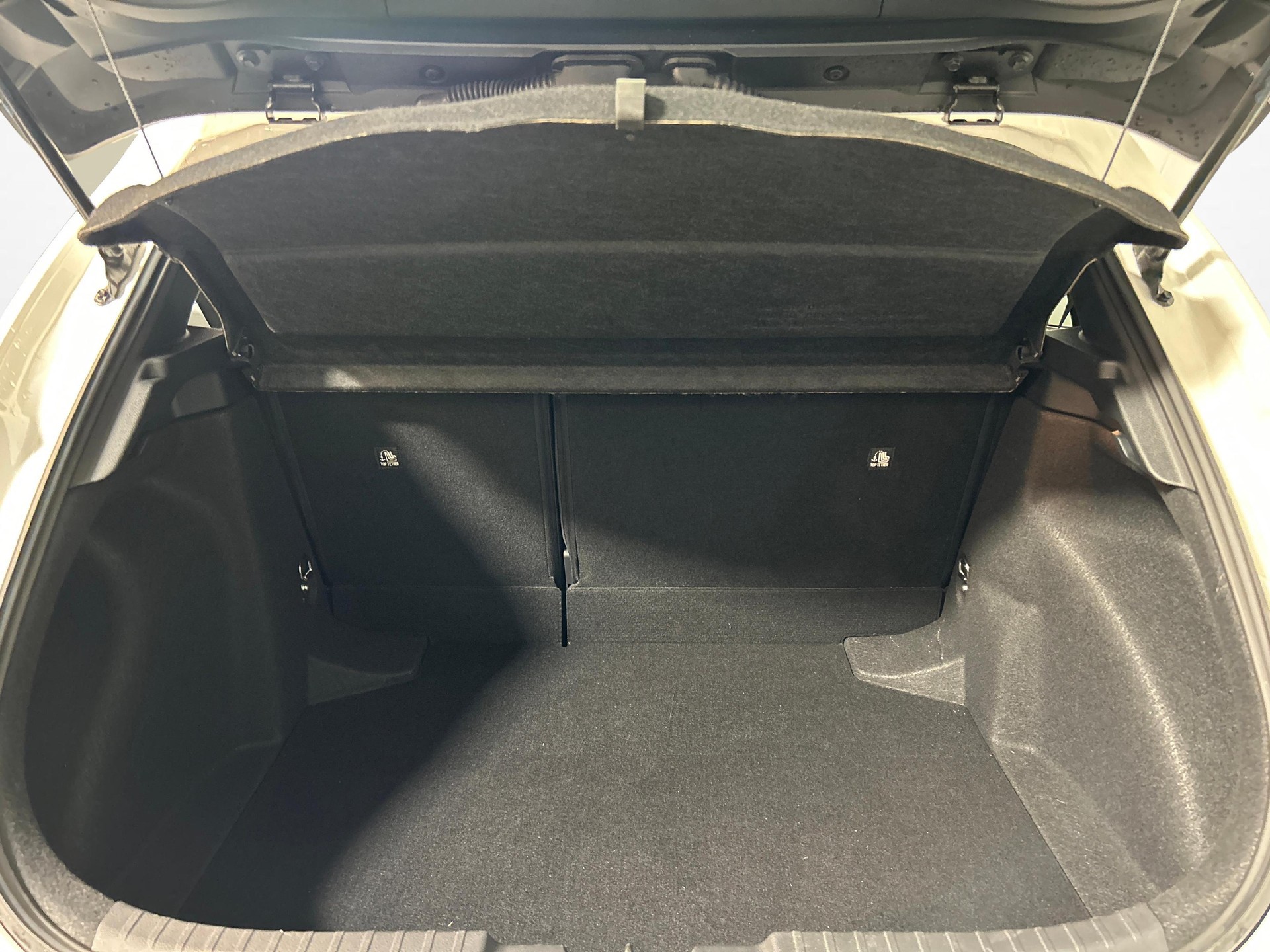 TOYOTA Corolla 1.8 HSD Comfort-image-11