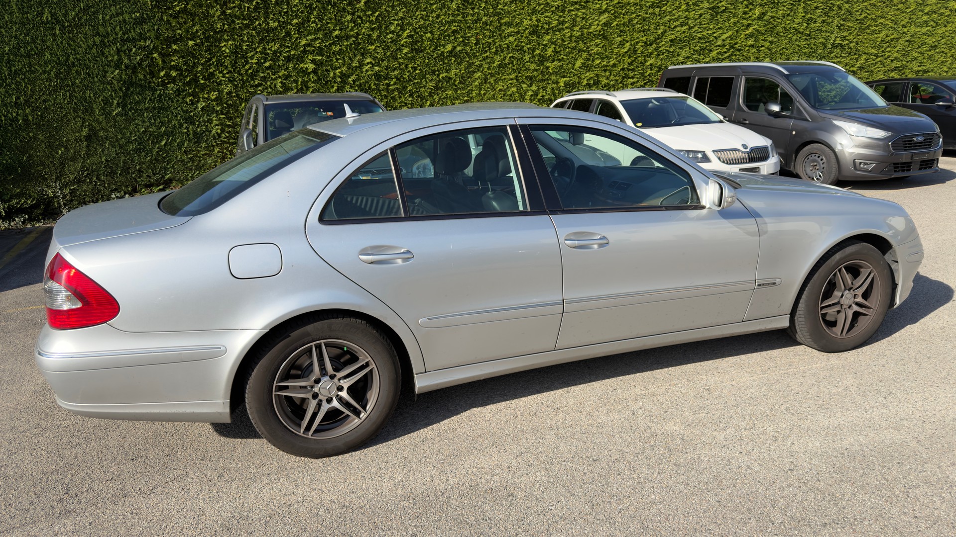 MERCEDES-BENZ E 220 CDI Elégance-image-4