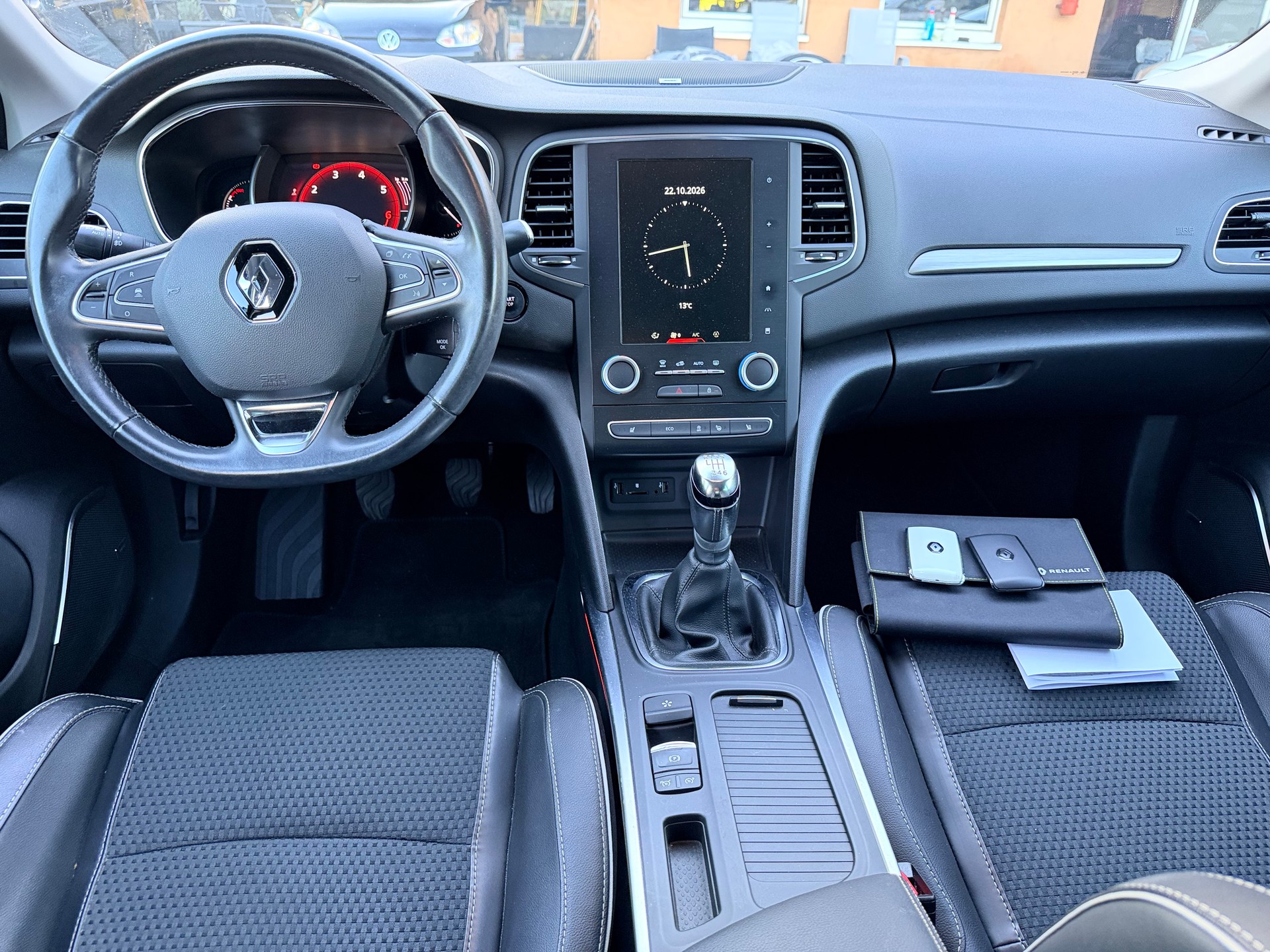RENAULT Mégane 1.2 16V Turbo Bose-image-22