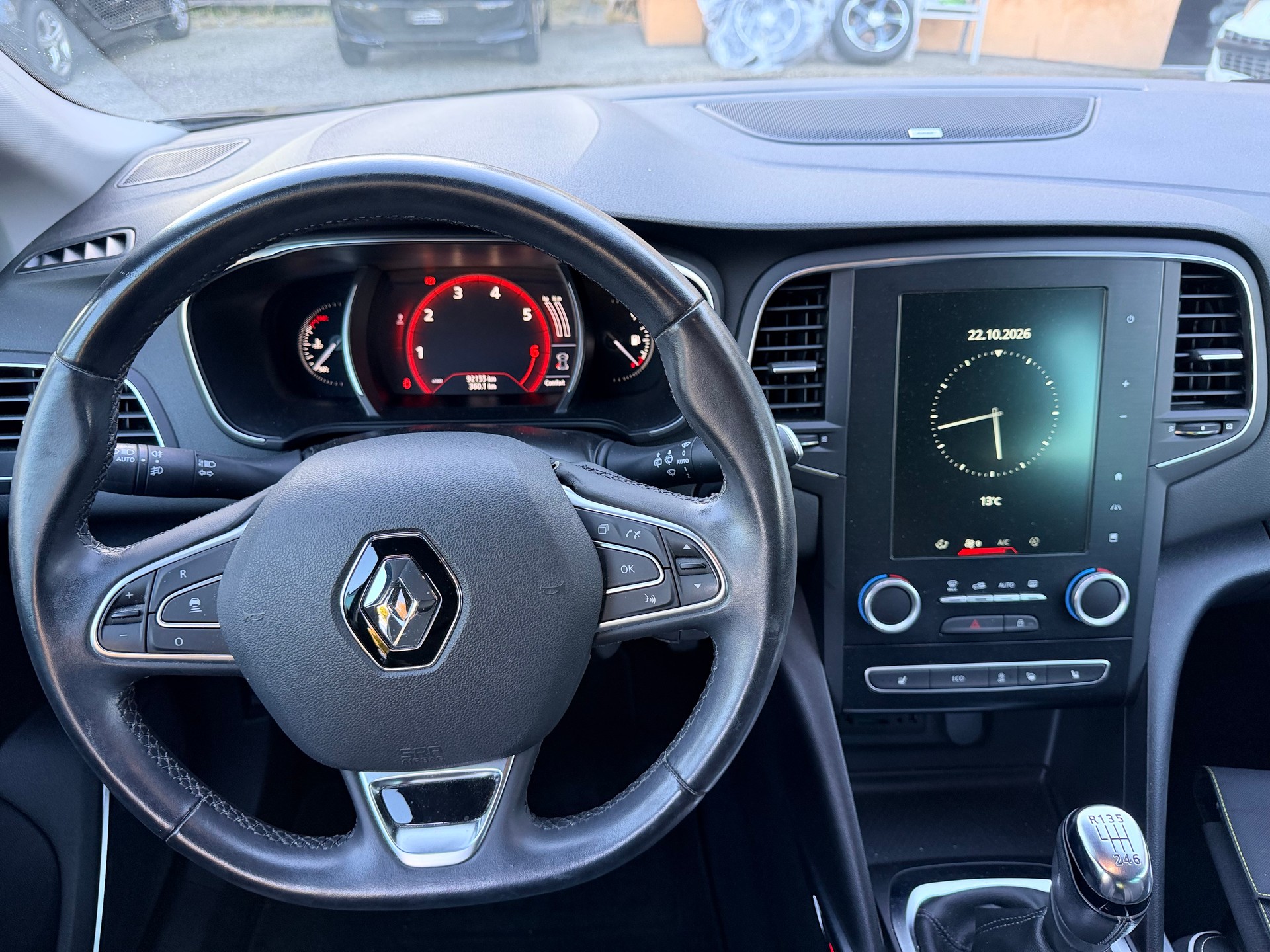 RENAULT Mégane 1.2 16V Turbo Bose-image-21