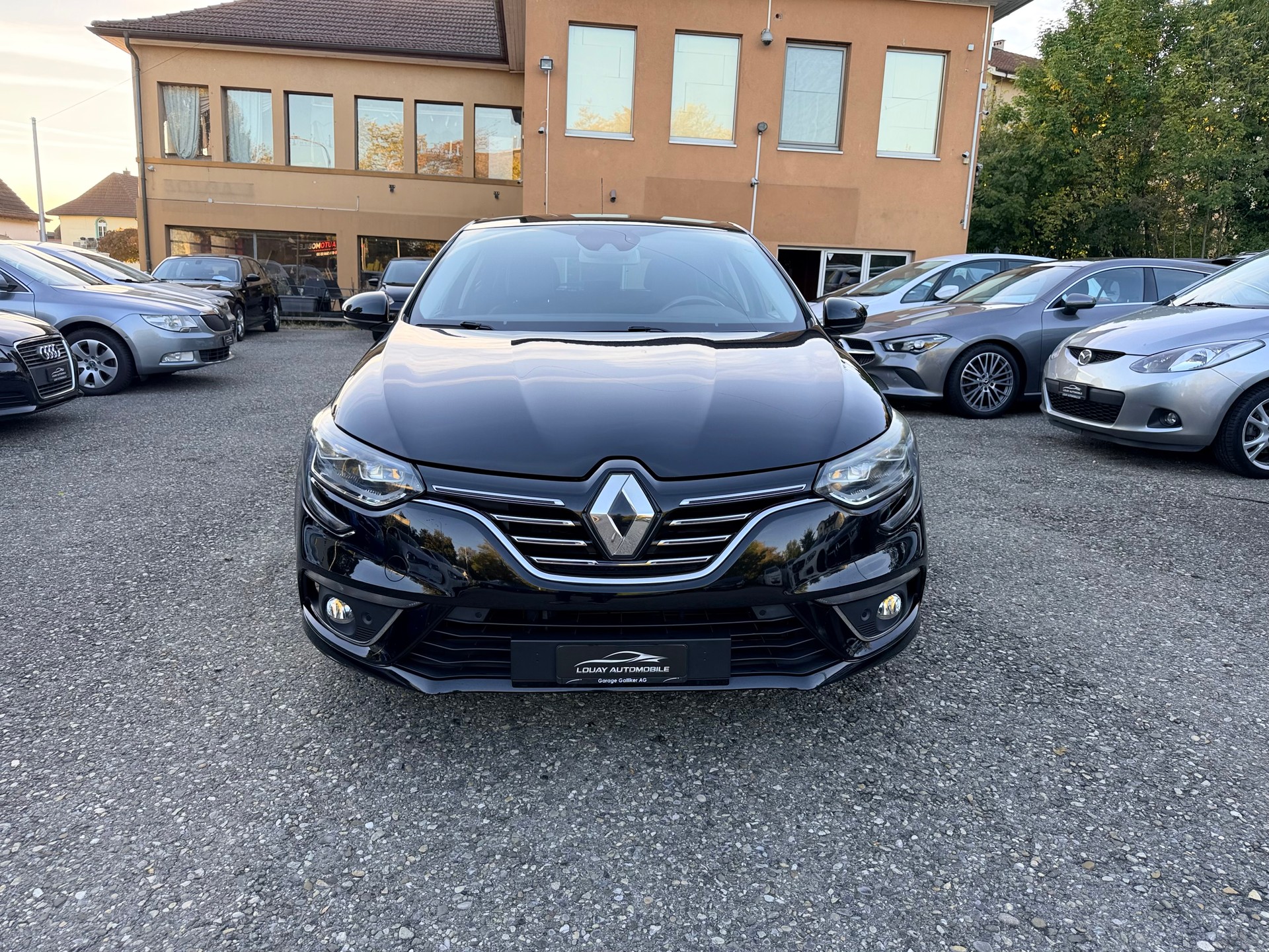RENAULT Mégane 1.2 16V Turbo Bose-image-5