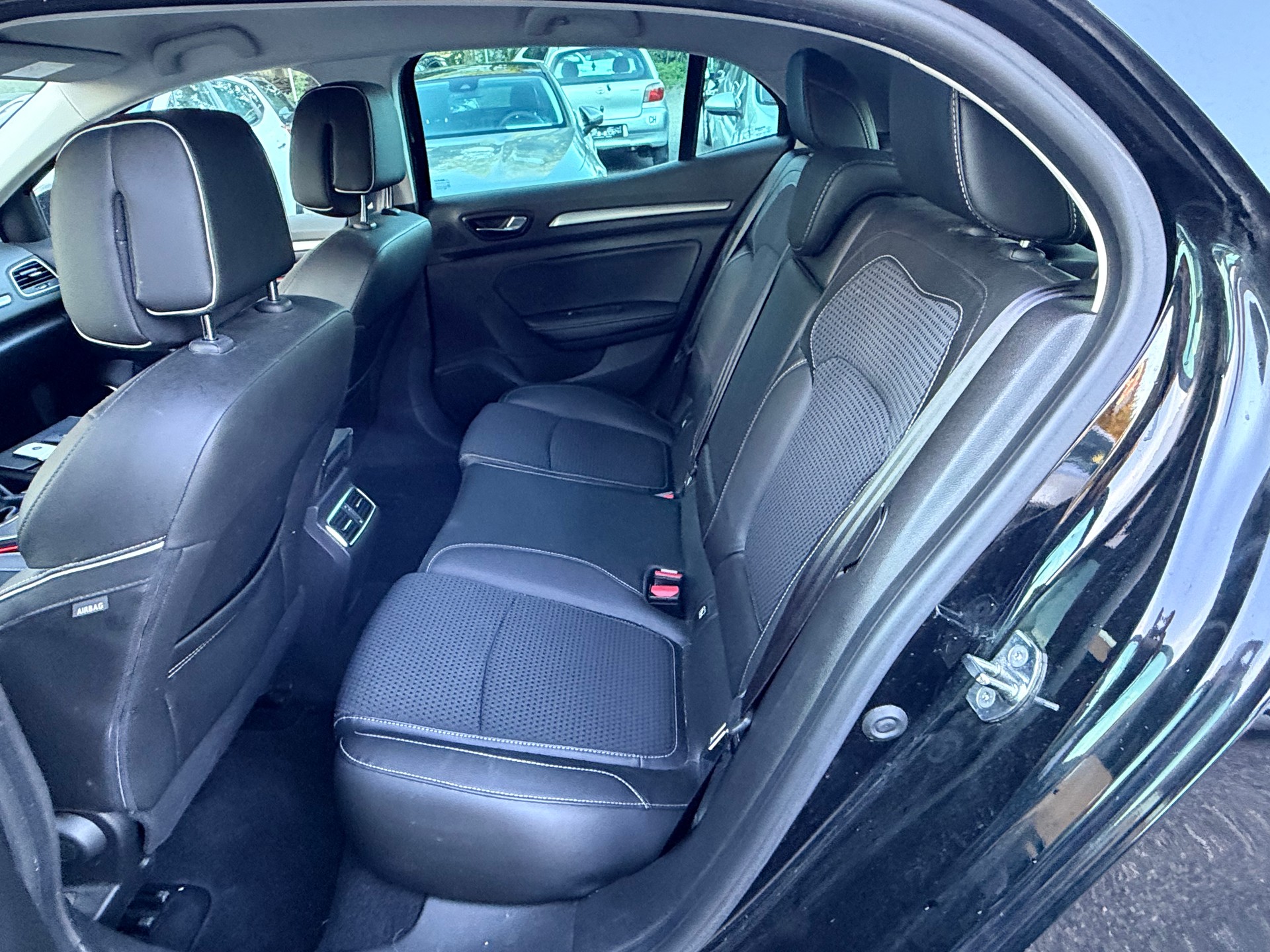 RENAULT Mégane 1.2 16V Turbo Bose-image-24