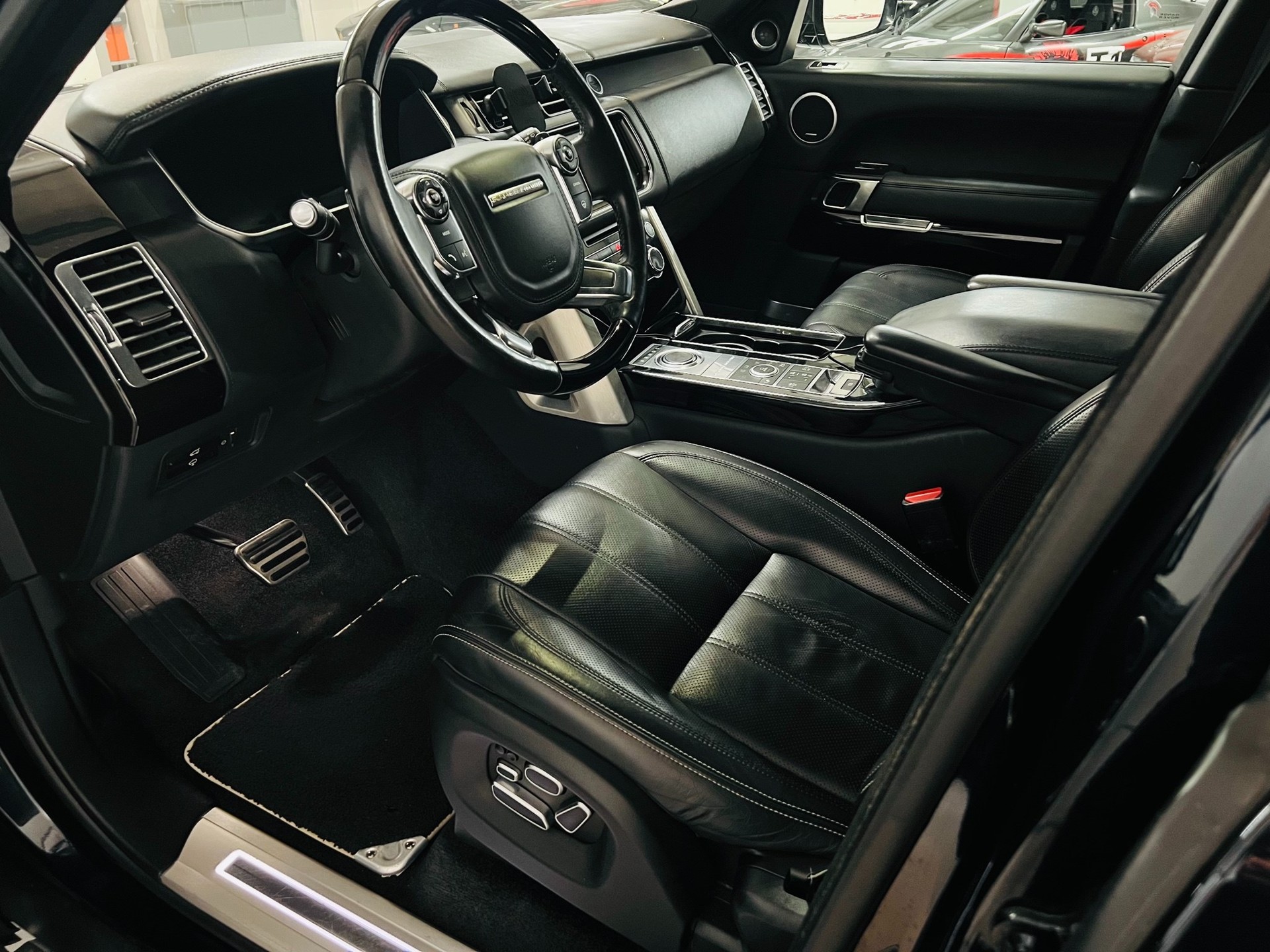 LAND ROVER Range Rover 4.4 SDV8 Autobiography Automatic-image-11
