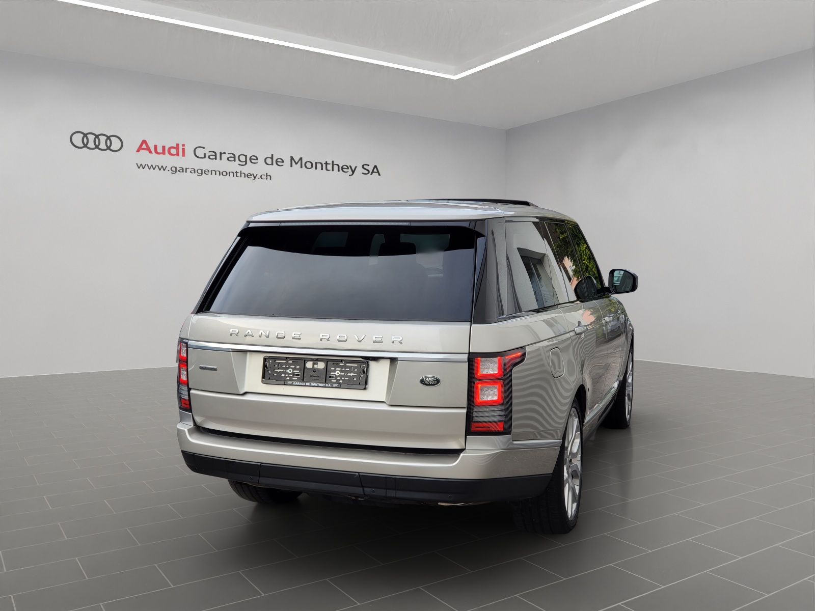 LAND ROVER Range Rover 4.4 SDV8 SV Autobiography Automatic-image-3