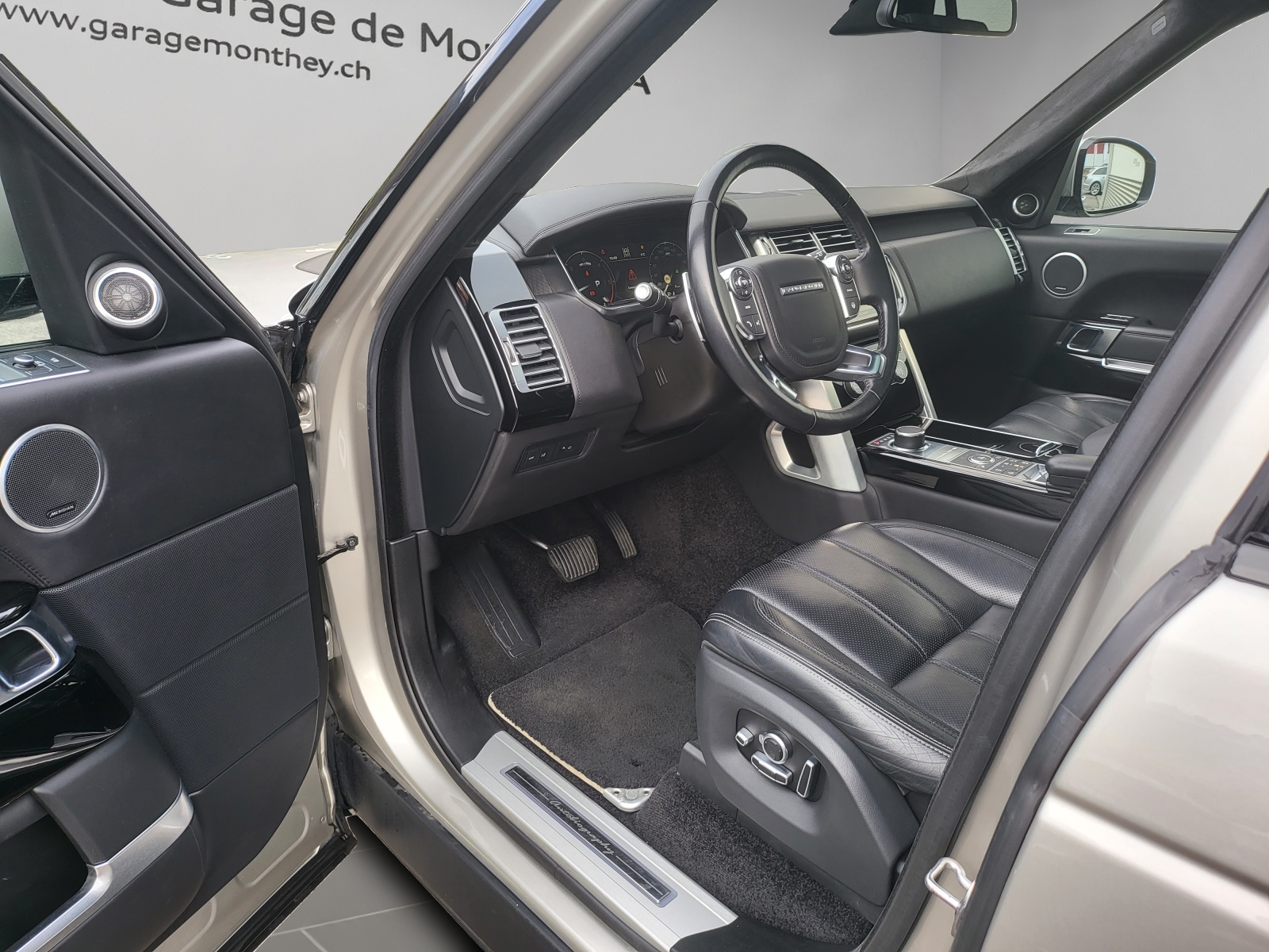 LAND ROVER Range Rover 4.4 SDV8 SV Autobiography Automatic-image-6