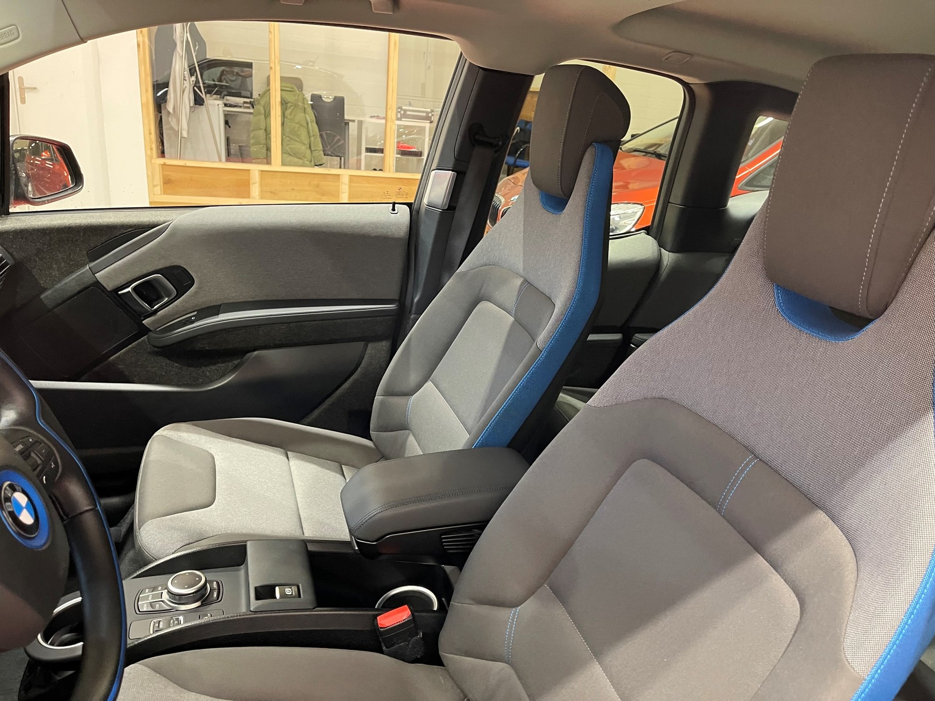 BMW i3s (120Ah) *CH FAHRZEUG*-image-10