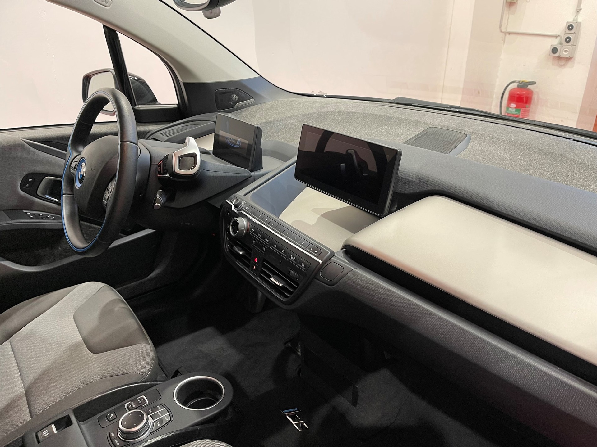 BMW i3s (120Ah) *CH FAHRZEUG*-image-15