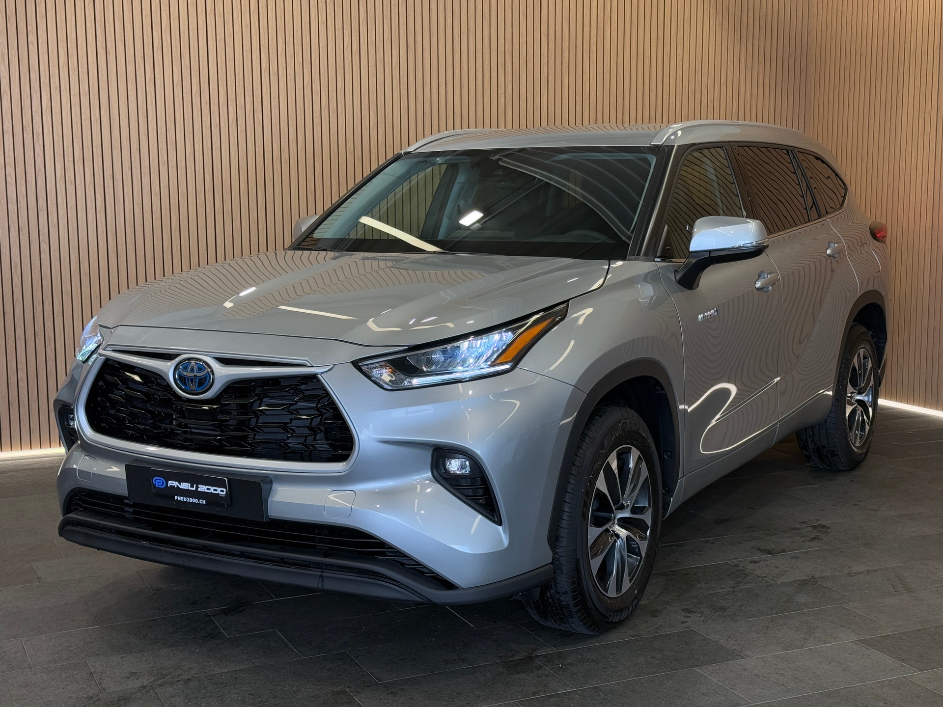 TOYOTA Highlander 2.5 HSD e-CVT 7 Sitzer