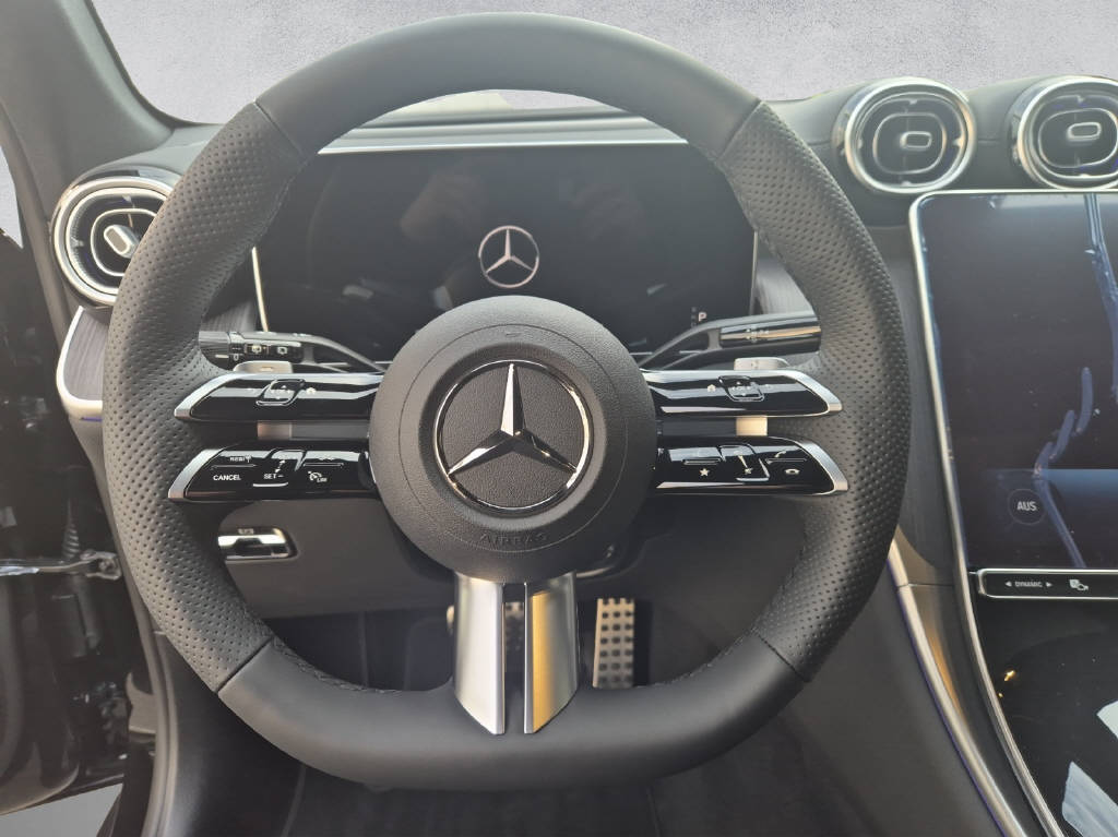 MERCEDES-BENZ GLC 200 AMG Line 4Matic-image-10