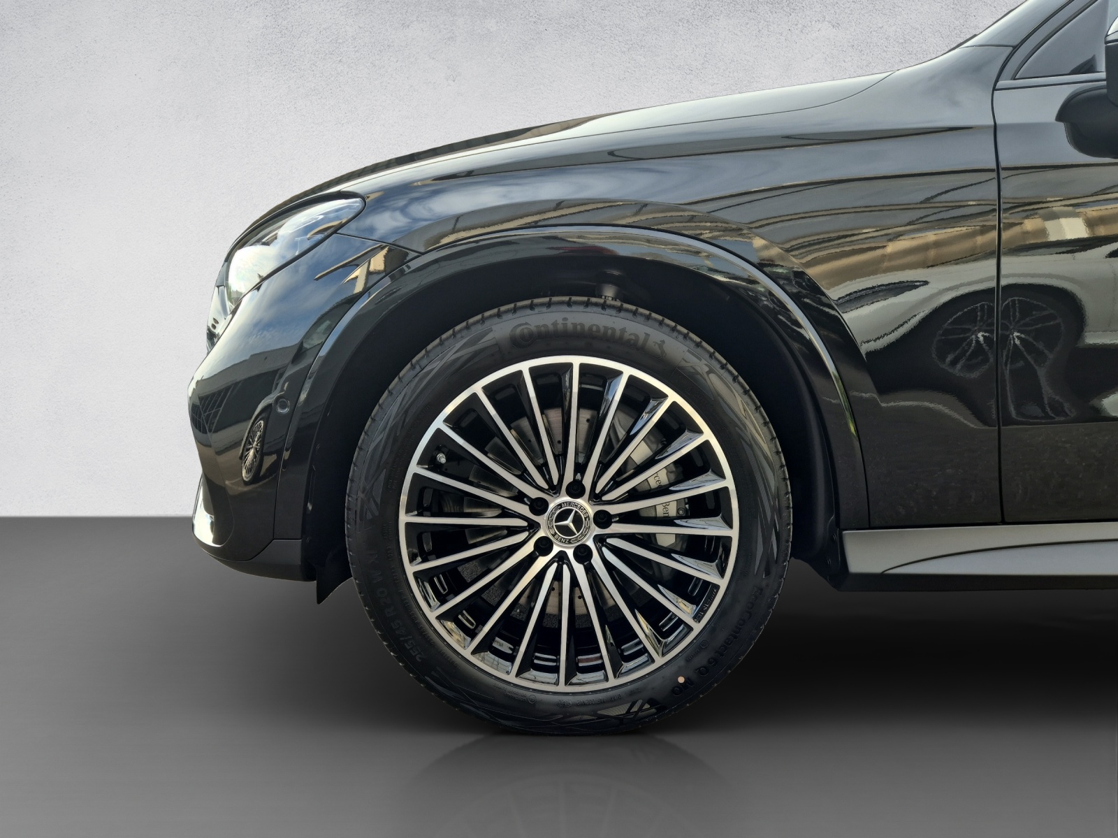 MERCEDES-BENZ GLC 200 AMG Line 4Matic-image-5