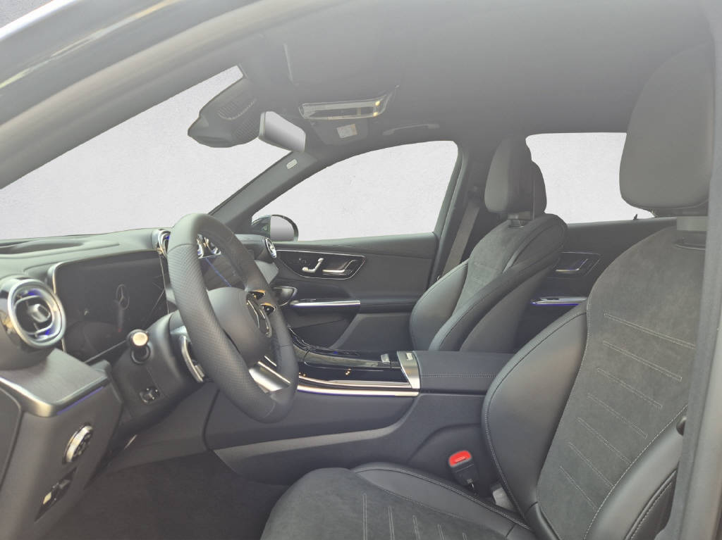 MERCEDES-BENZ GLC 200 AMG Line 4Matic-image-9
