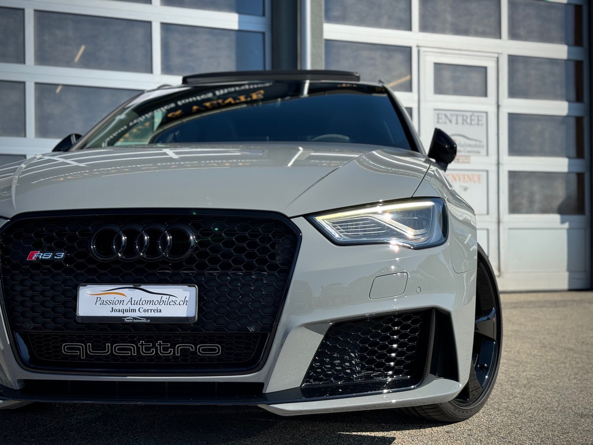 AUDI RS3 2.5 TSI quattro S-tronic Nardo Grey - Véhicule Suisse (CH)-image-2