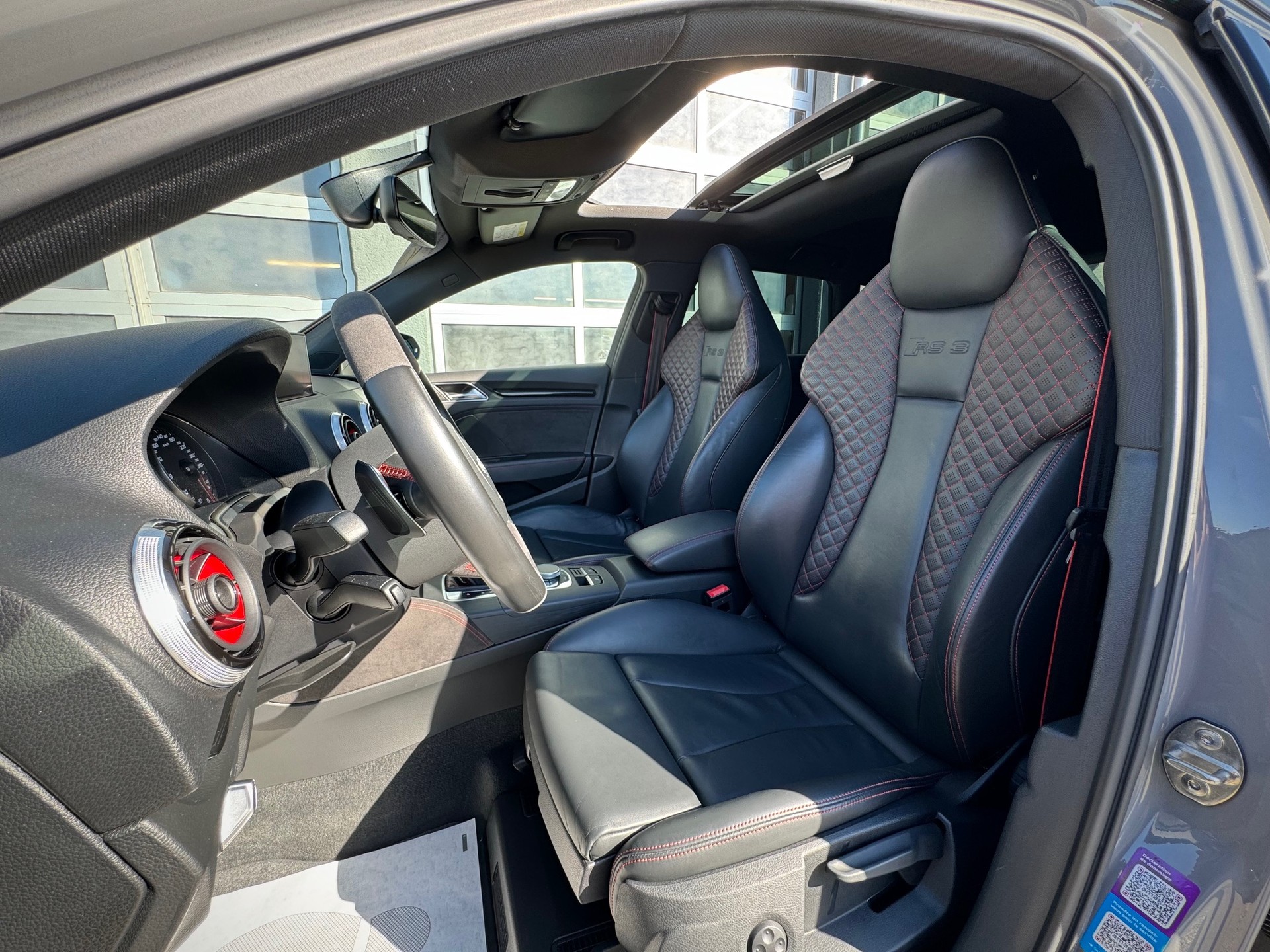 AUDI RS3 2.5 TSI quattro S-tronic Nardo Grey - Véhicule Suisse (CH)-image-5