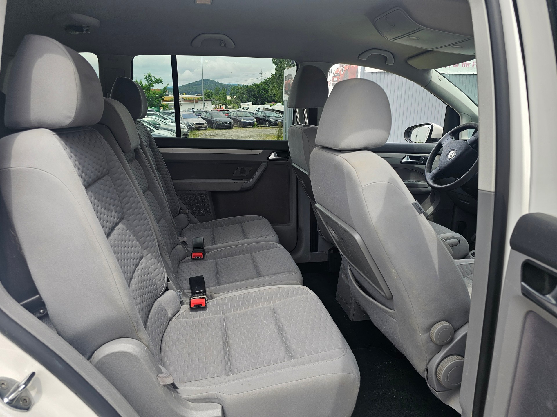 VW Touran 1.4 TSI Trendline DSG-image-10