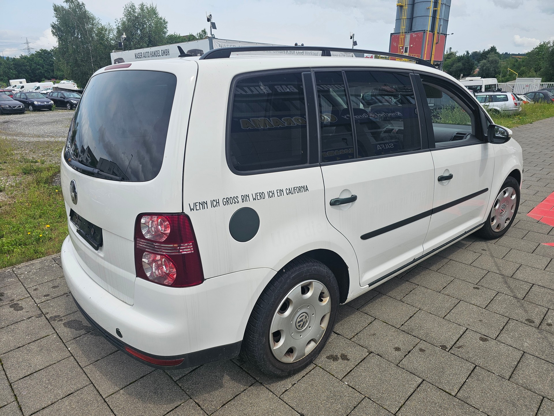 VW Touran 1.4 TSI Trendline DSG-image-3