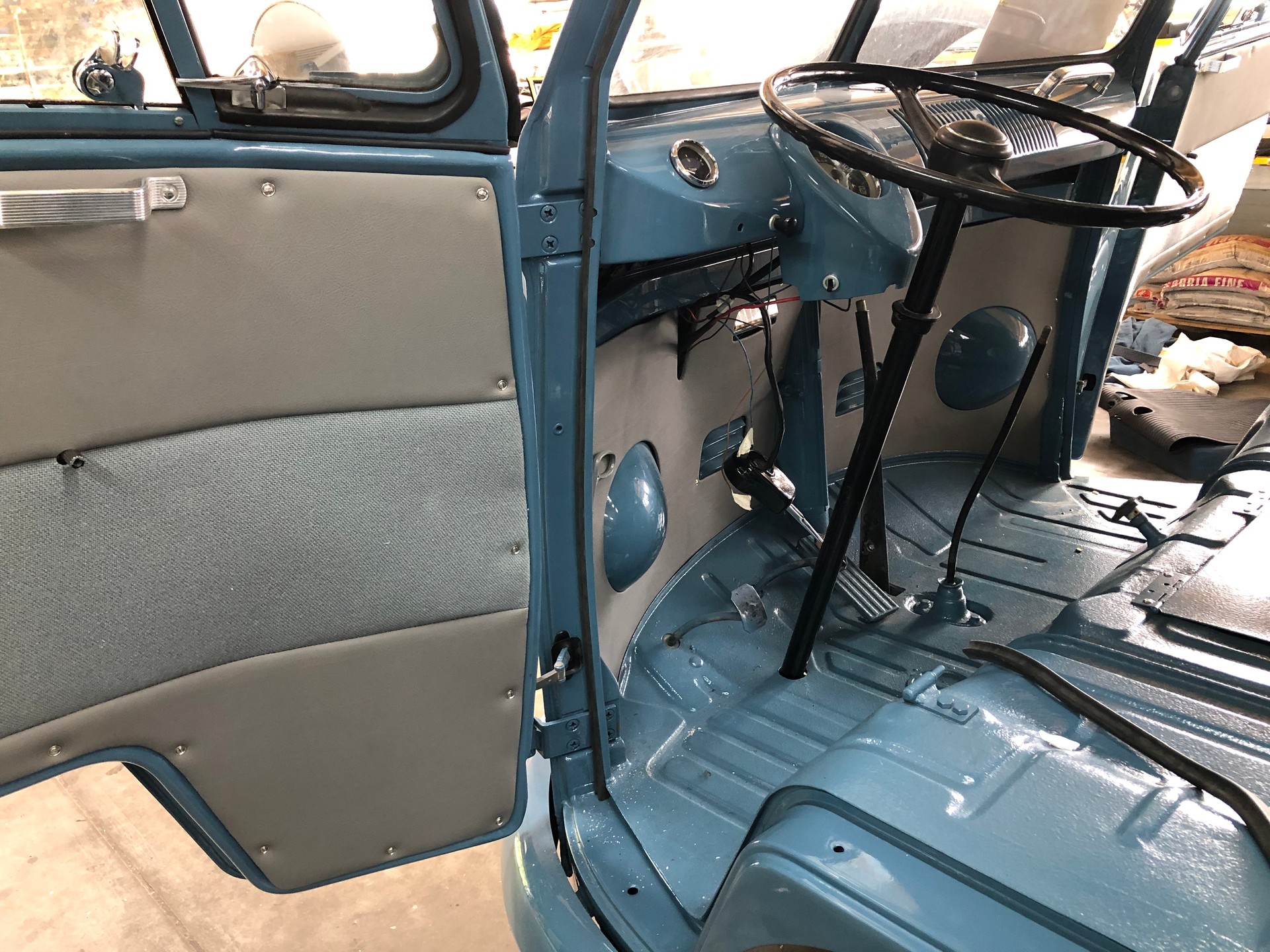VW T1 Bulli Combi 1966 (made in Germany)-image-25