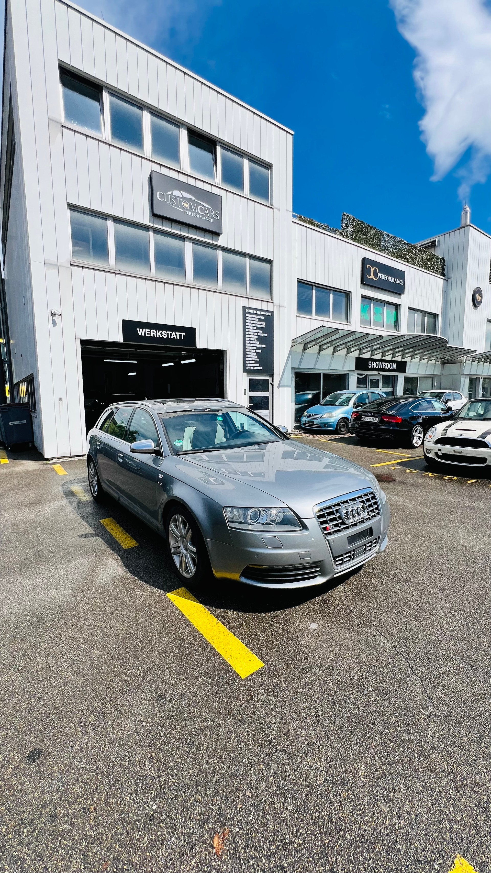 AUDI S6 Avant 5.2 V10 quattro tiptronic-image-0