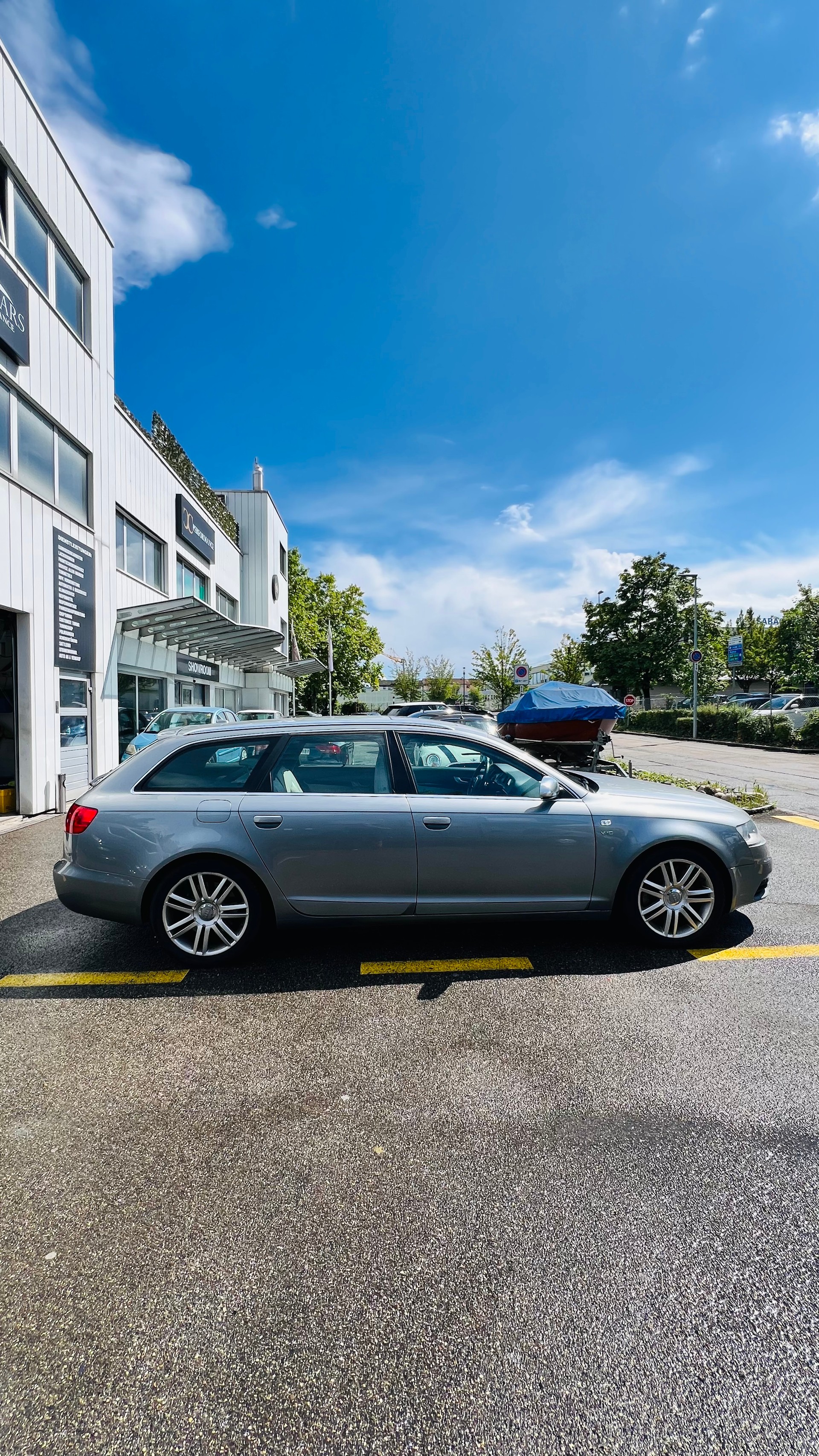 AUDI S6 Avant 5.2 V10 quattro tiptronic-image-7