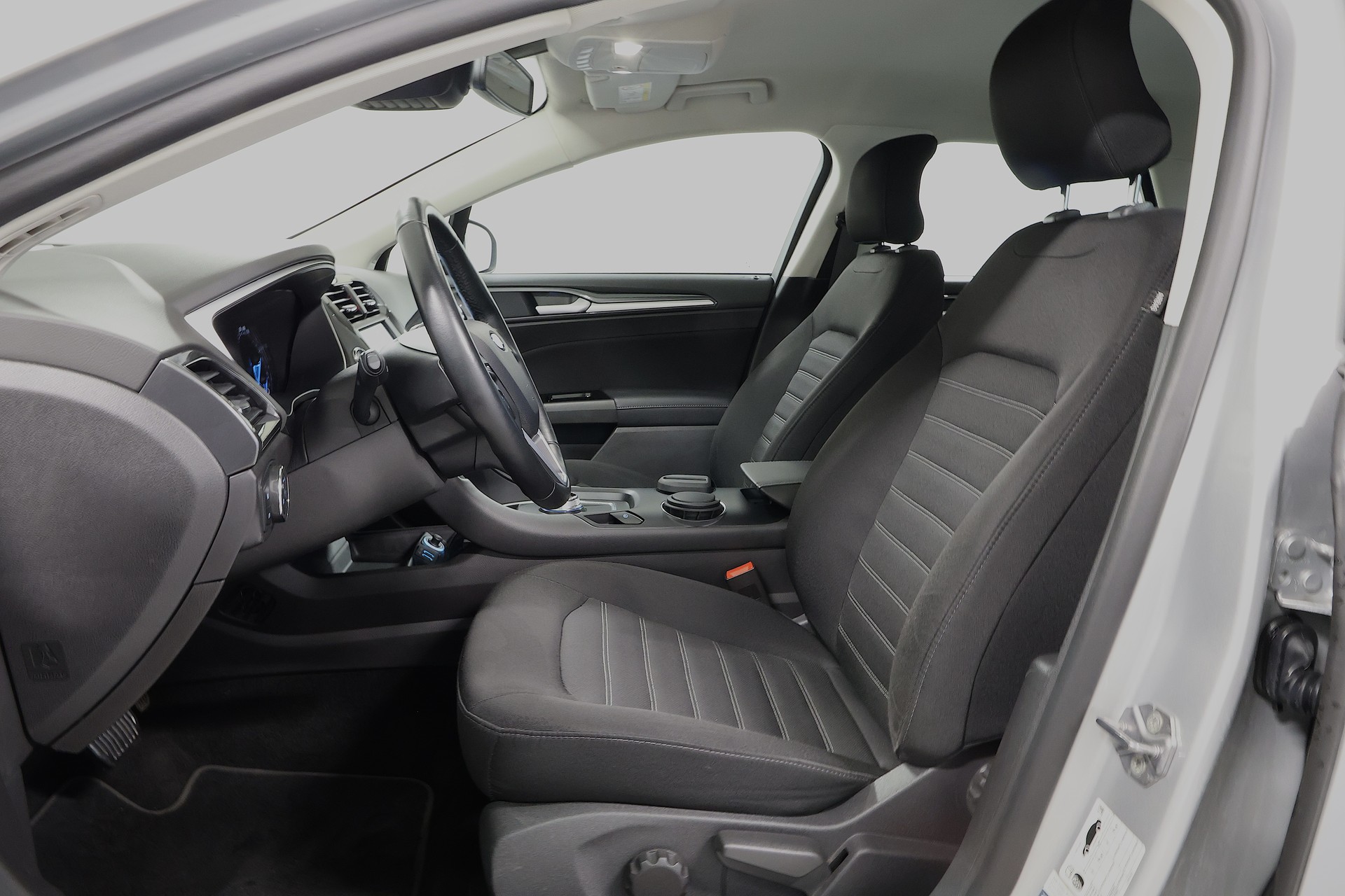 FORD Mondeo 2.0 TDCi Trend Automatik-image-6
