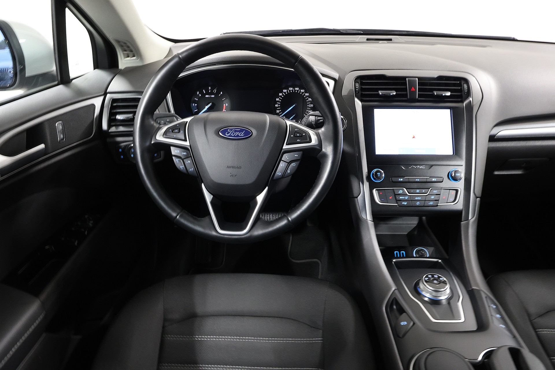 FORD Mondeo 2.0 TDCi Trend Automatik-image-9