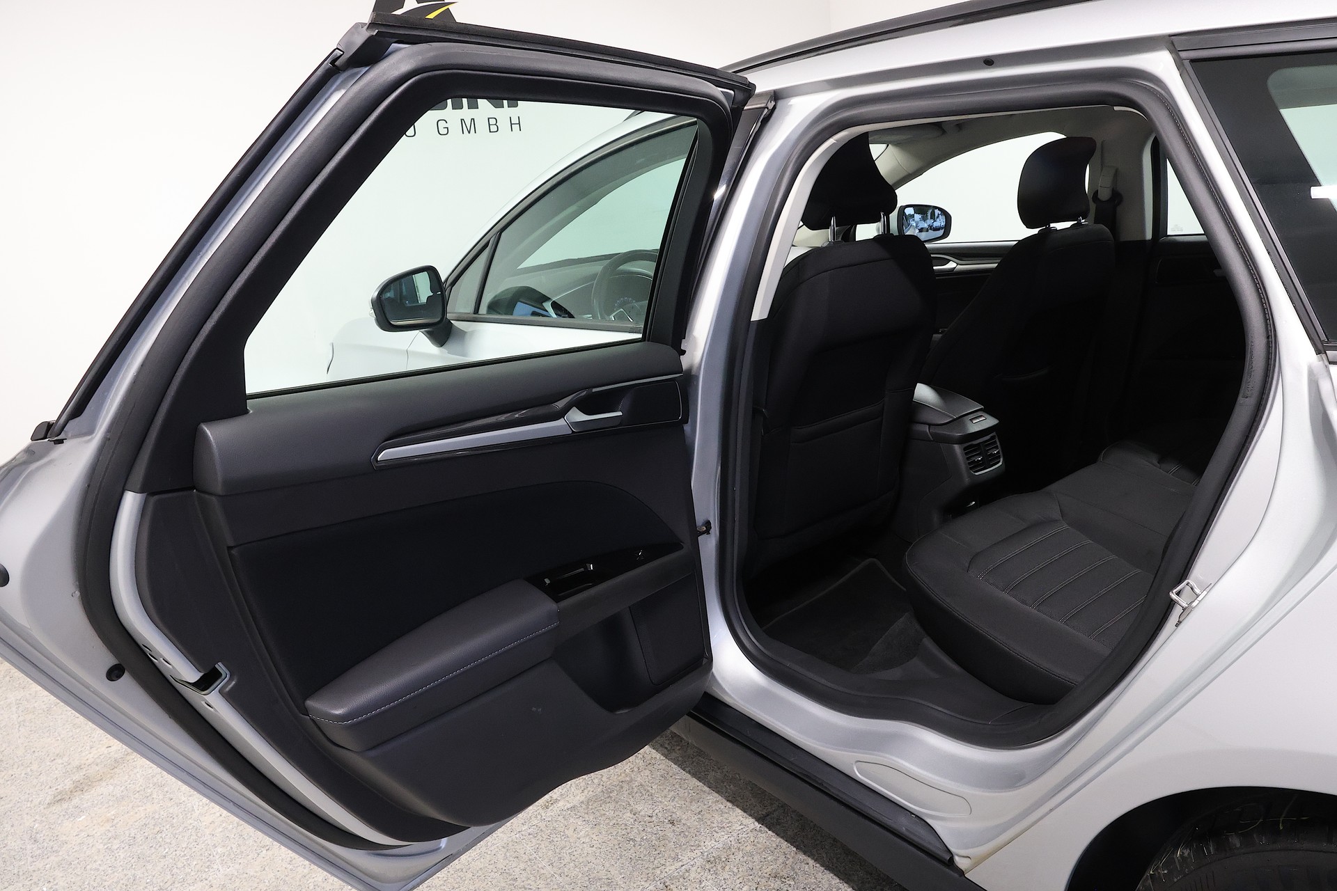 FORD Mondeo 2.0 TDCi Trend Automatik-image-14