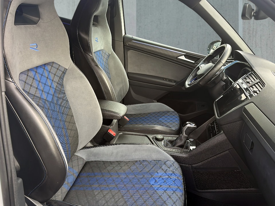 VW Tiguan 2.0TSI R 4Motion DSG-image-8