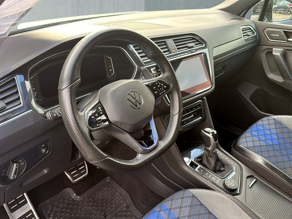 VW Tiguan 2.0TSI R 4Motion DSG-image-2