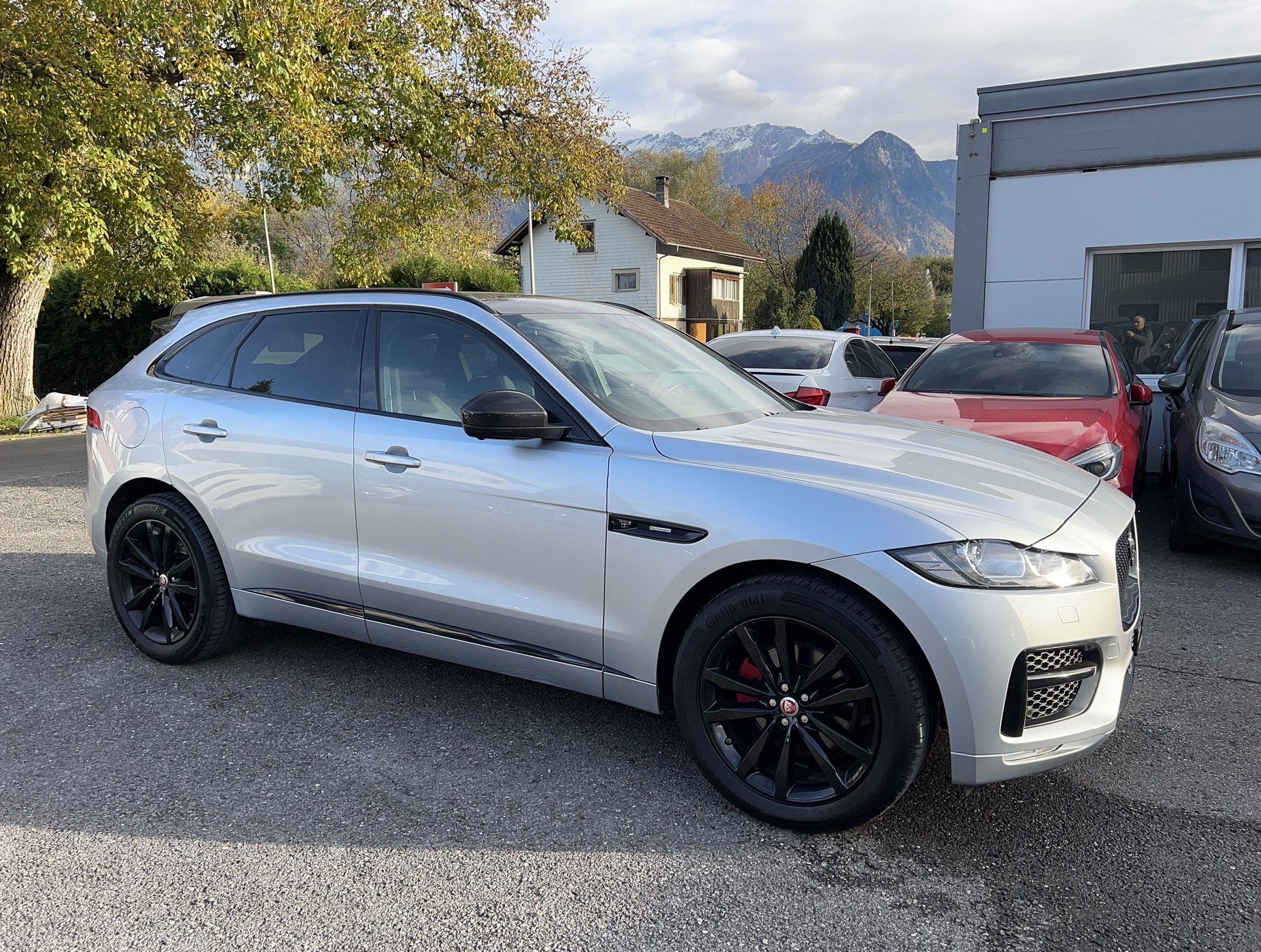 JAGUAR F-Pace 3.0 V6 R-Sport AWD Automatik-image-4
