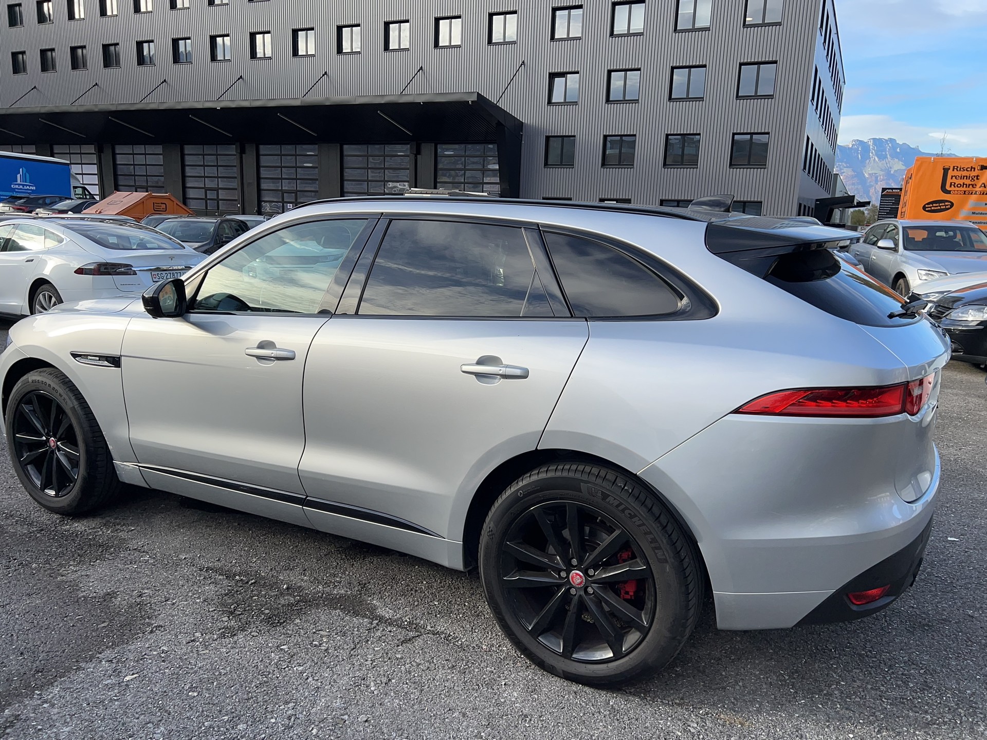 JAGUAR F-Pace 3.0 V6 R-Sport AWD Automatik-image-5