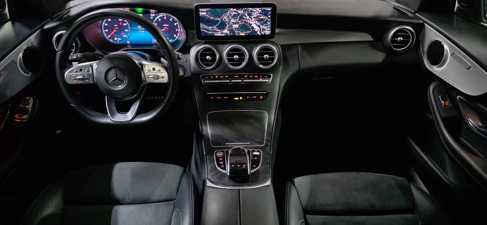 MERCEDES-BENZ C 200 Coupé AMG Line 9G-Tronic-image-12