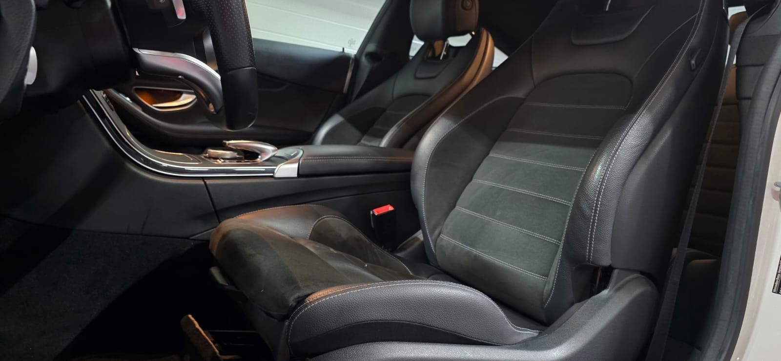 MERCEDES-BENZ C 200 Coupé AMG Line 9G-Tronic-image-8