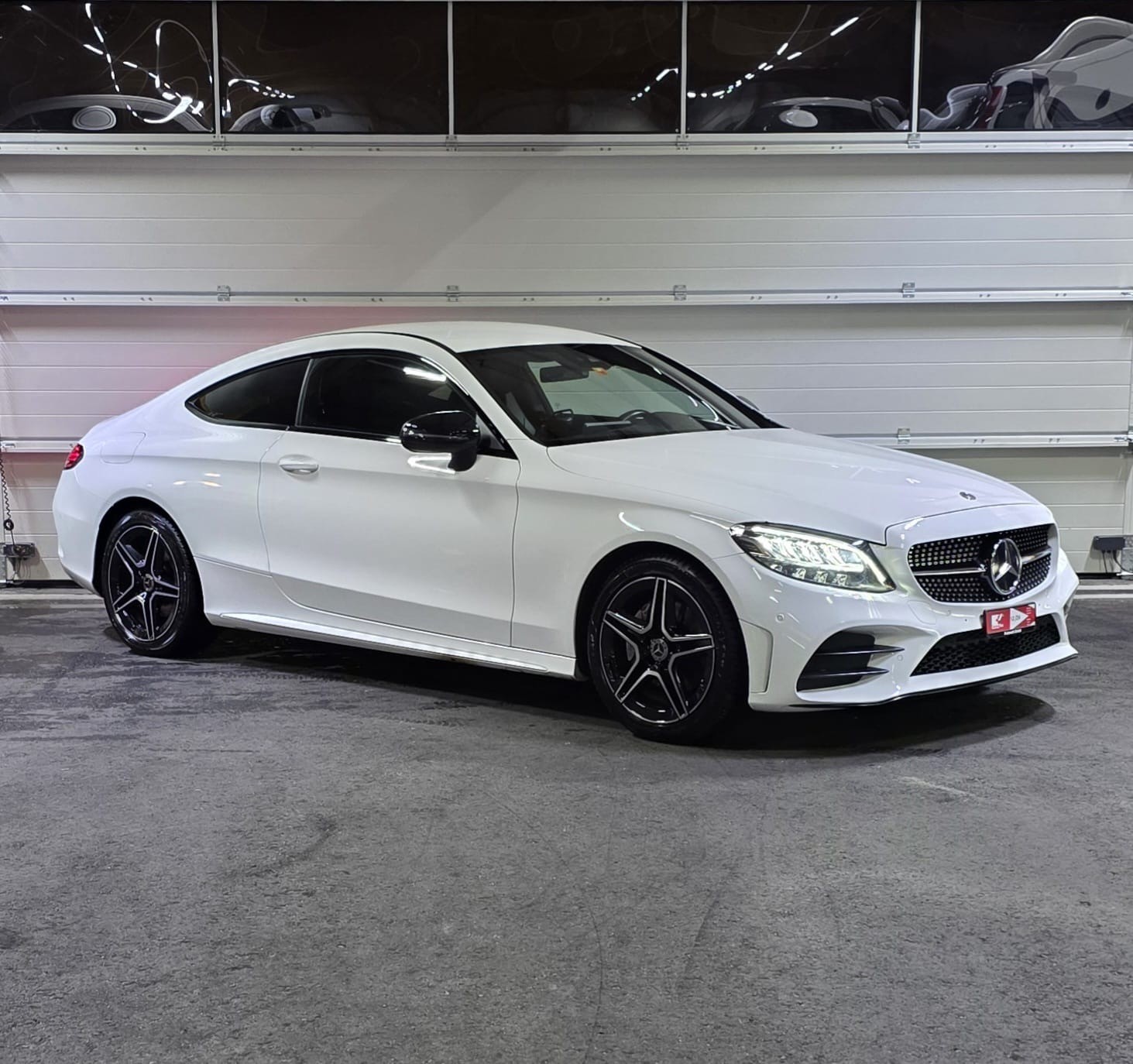 MERCEDES-BENZ C 200 Coupé AMG Line 9G-Tronic-image-6