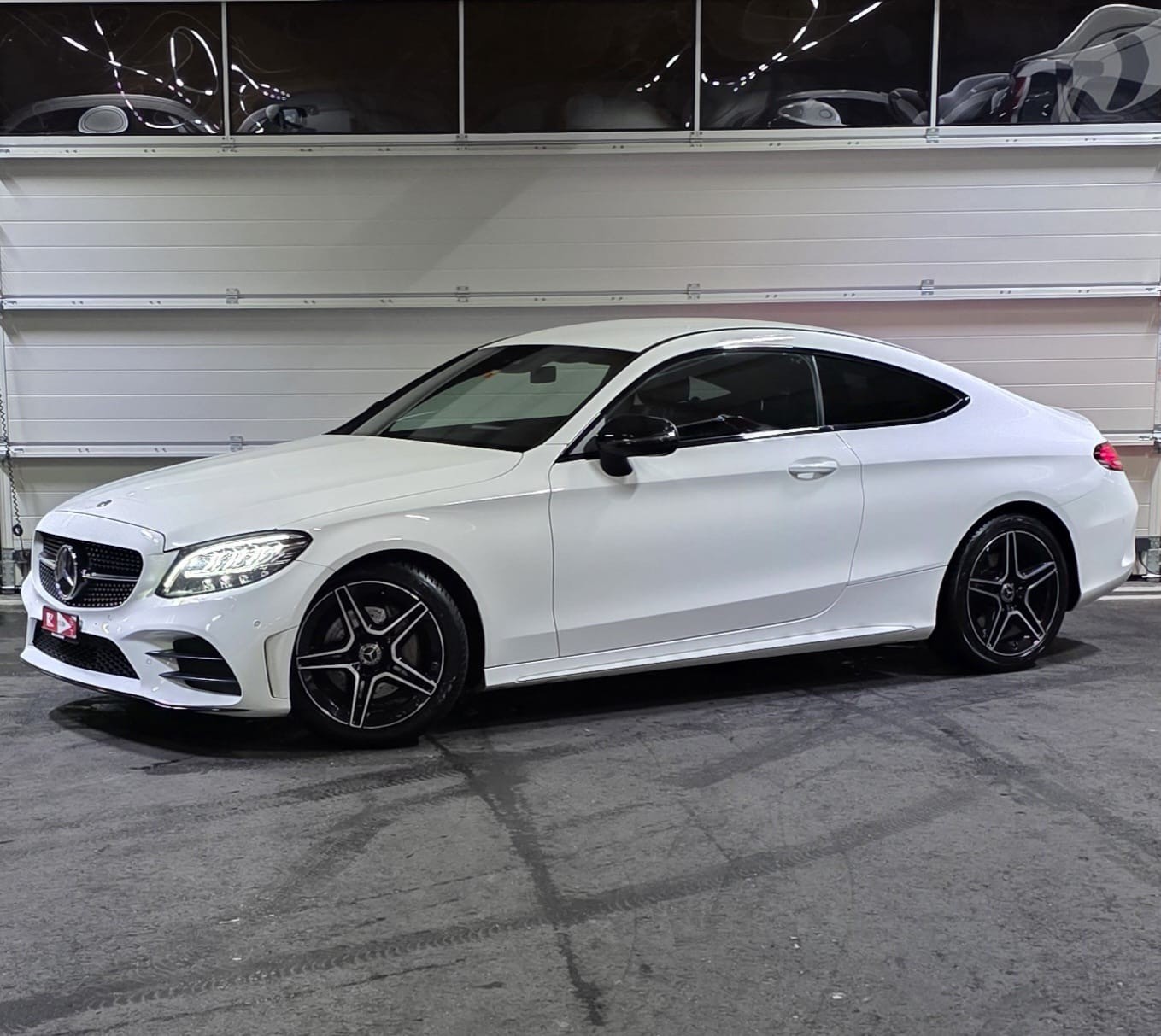 MERCEDES-BENZ C 200 Coupé AMG Line 9G-Tronic-image-0