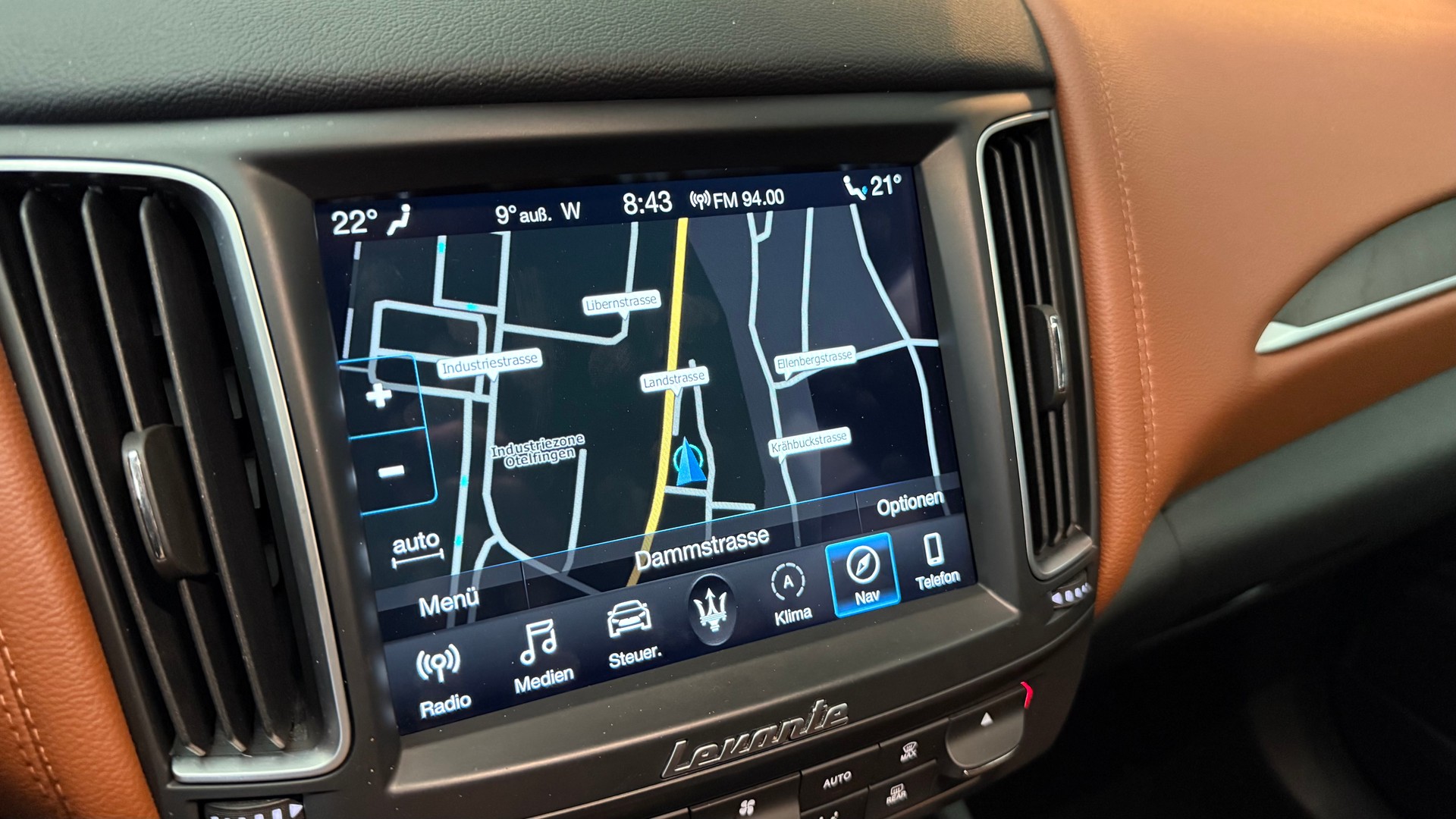 MASERATI Levante 3.0 V6 GranSport-image-15