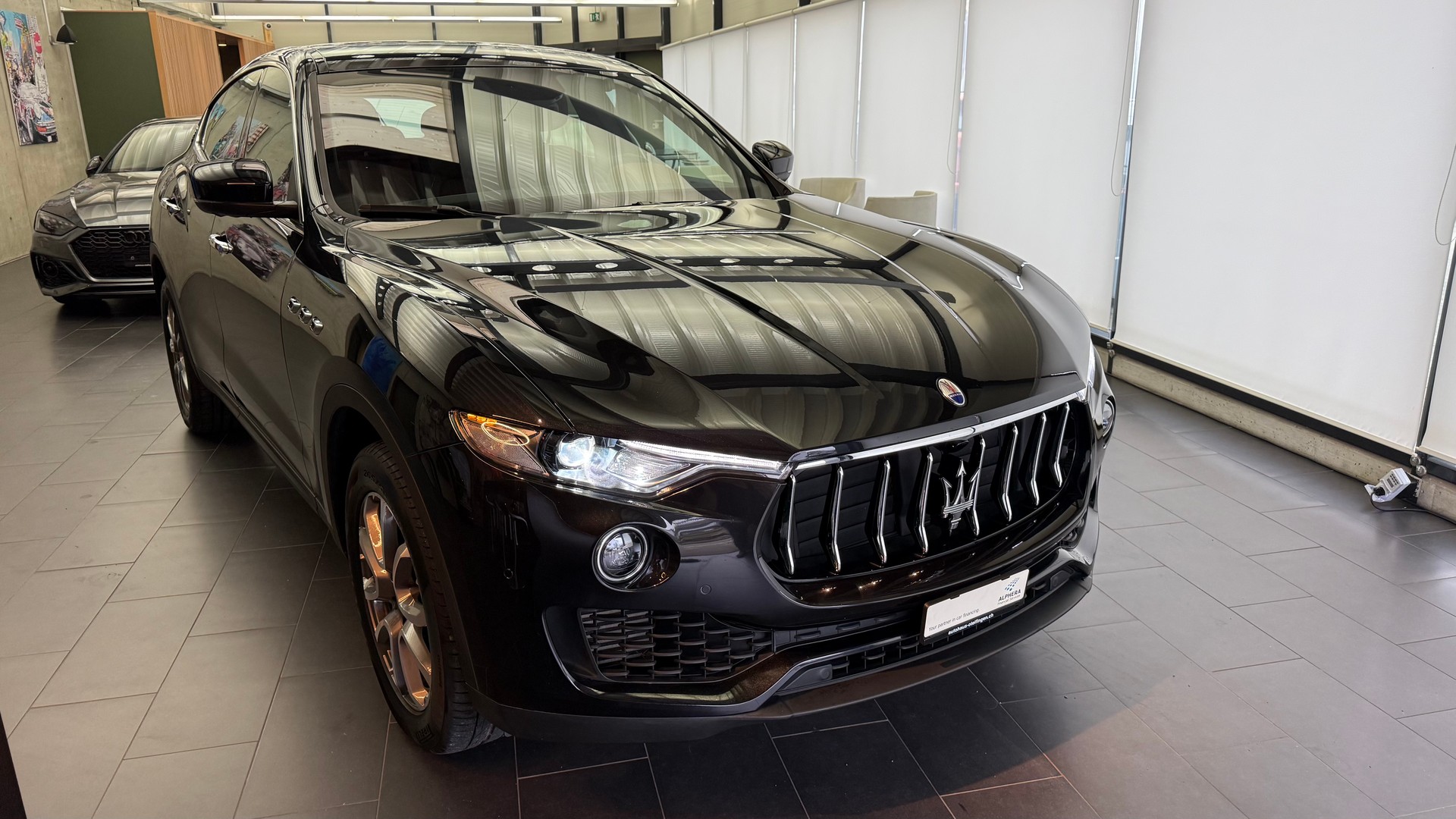 MASERATI Levante 3.0 V6 GranSport-image-20