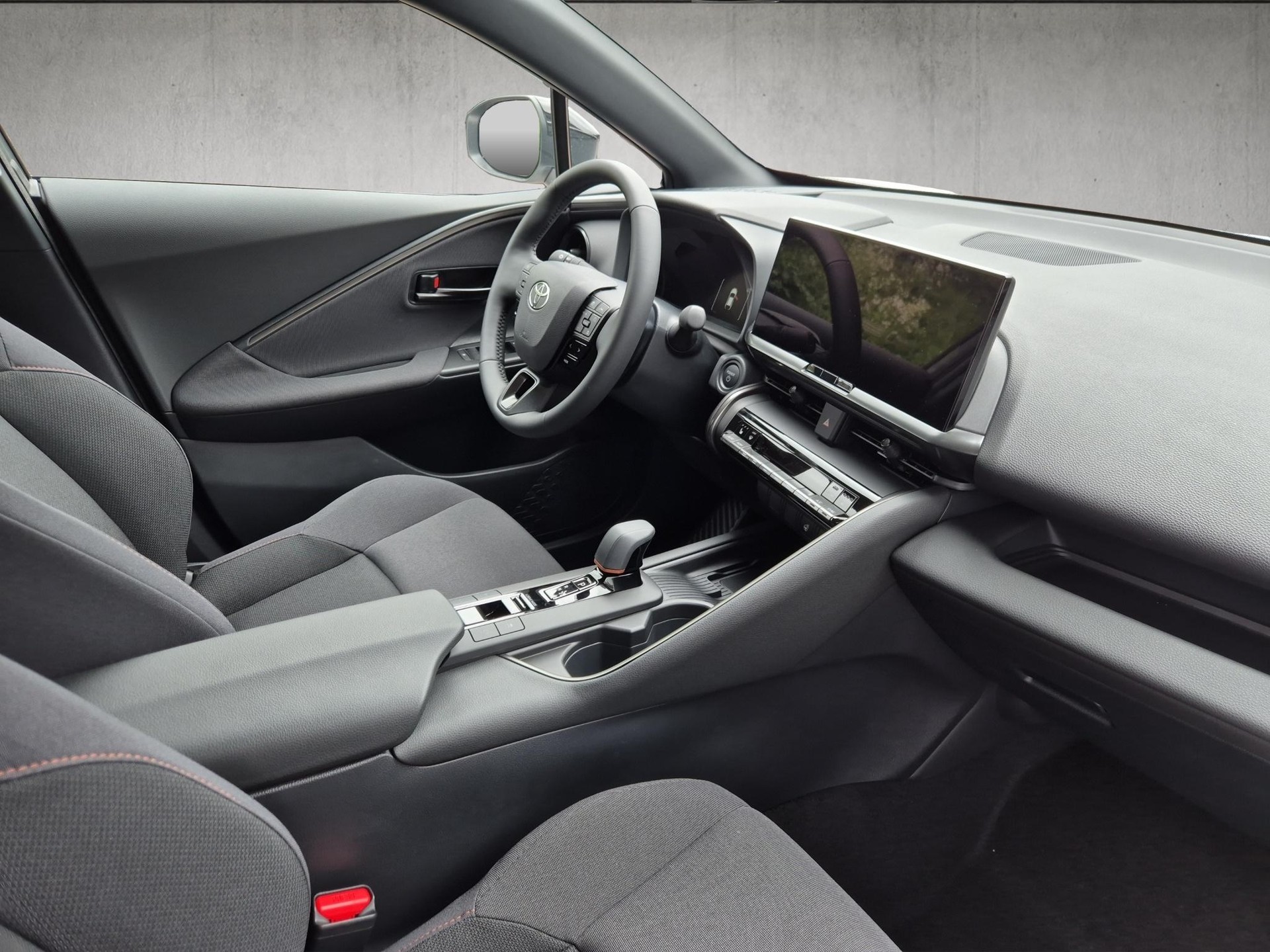 TOYOTA C-HR 2.0 PHEV Swiss Edition-image-13
