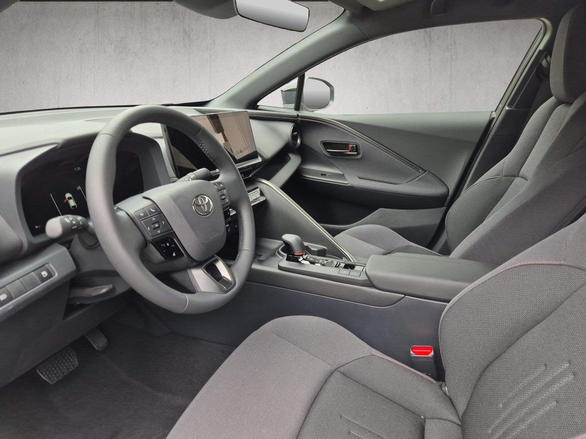 TOYOTA C-HR 2.0 PHEV Swiss Edition-image-8