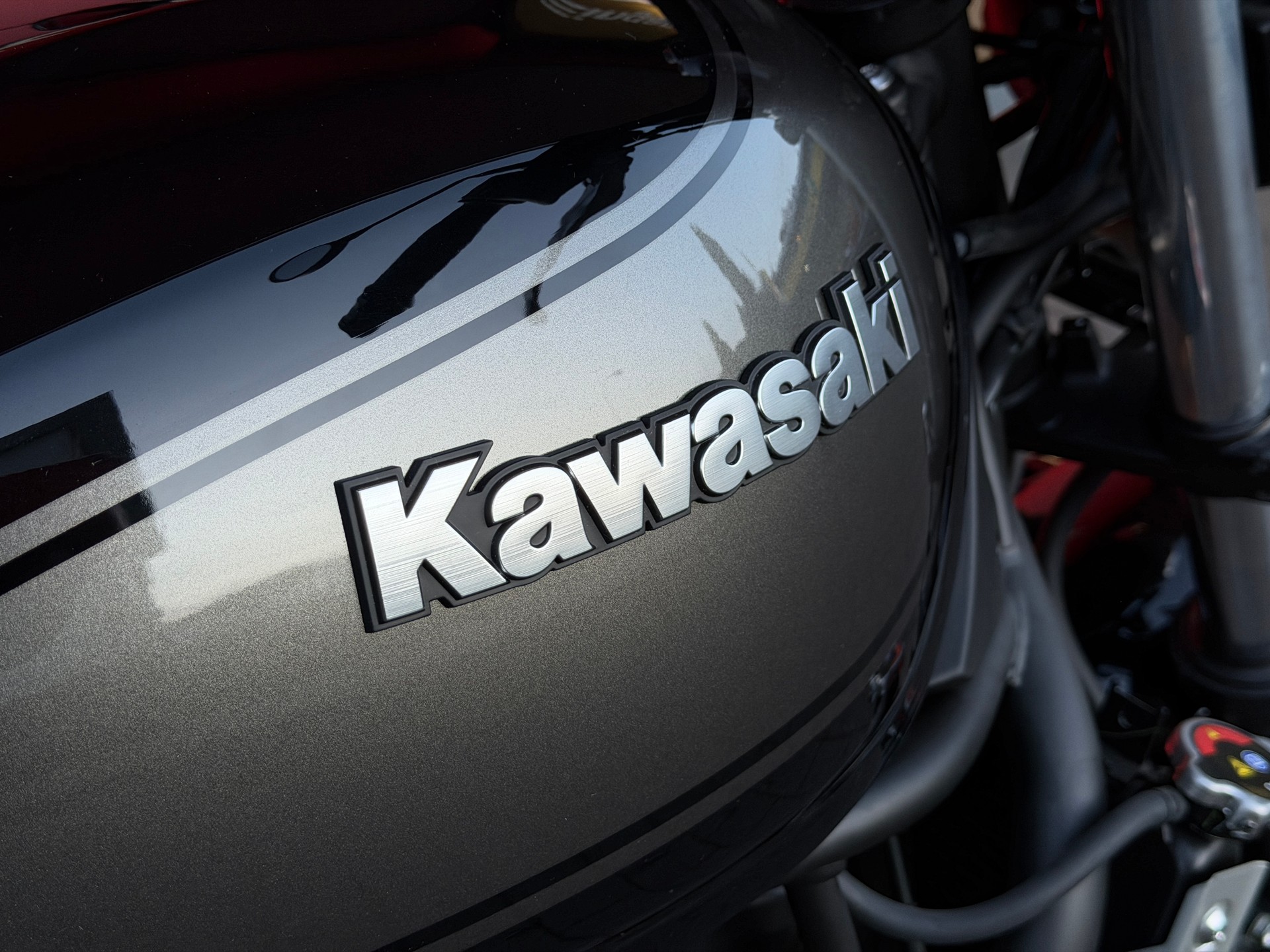 KAWASAKI Z 650 RS-showroom-element-2