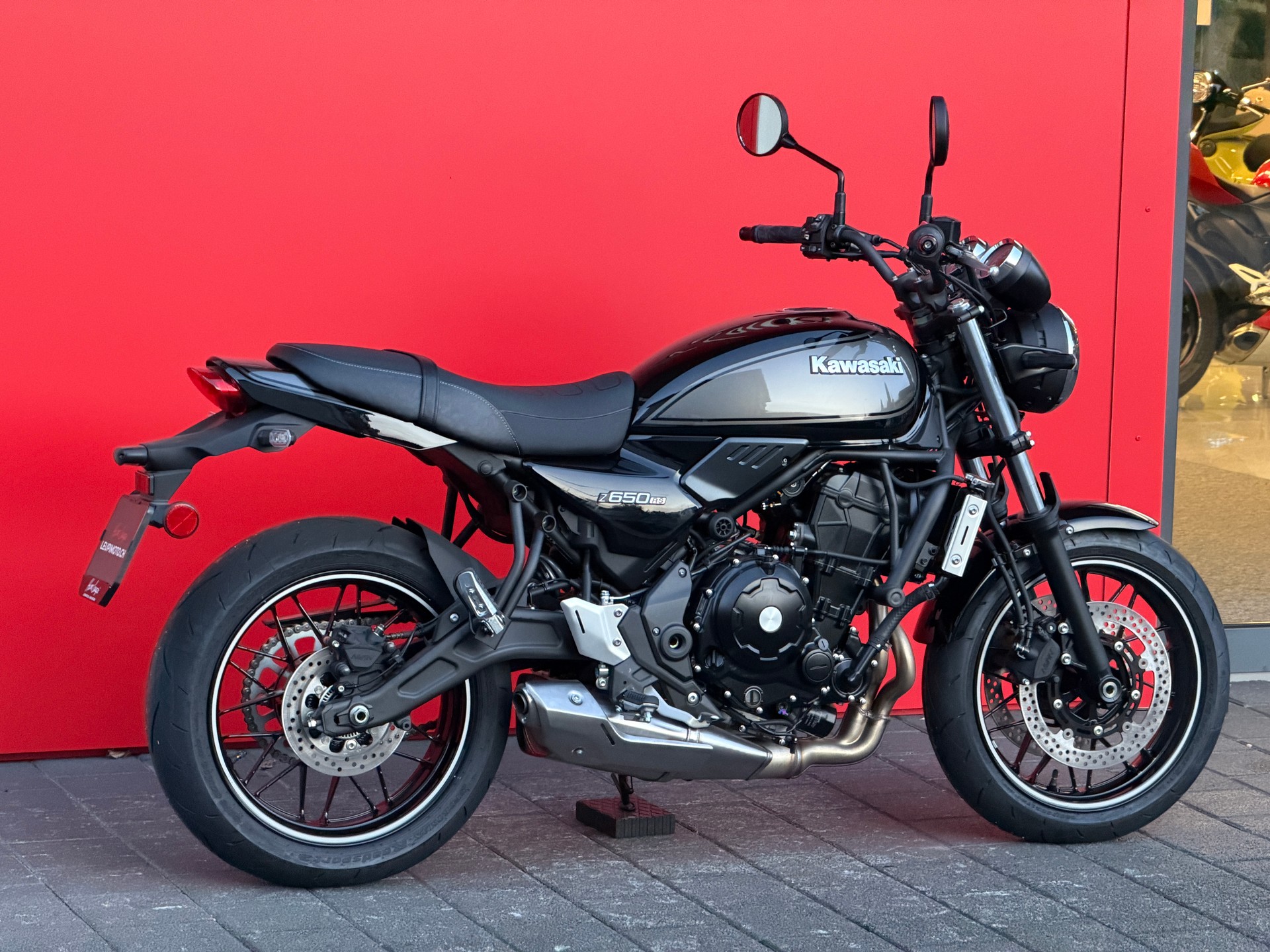 KAWASAKI Z 650 RS-image-10