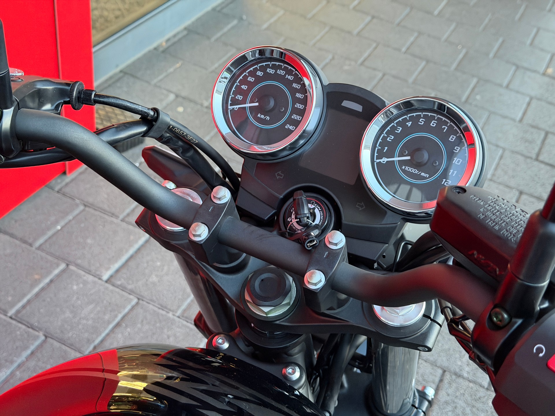 KAWASAKI Z 650 RS-image-6