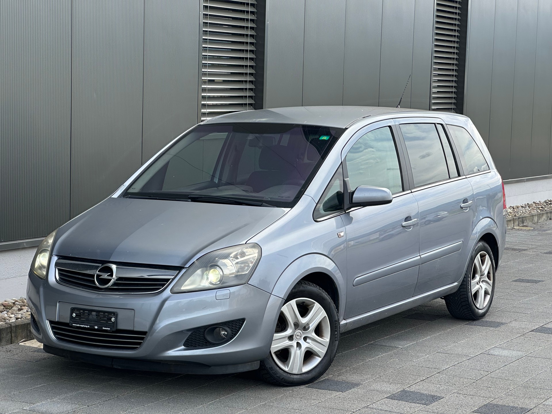 OPEL Zafira 1.9 CDTI Cosmo-image-5