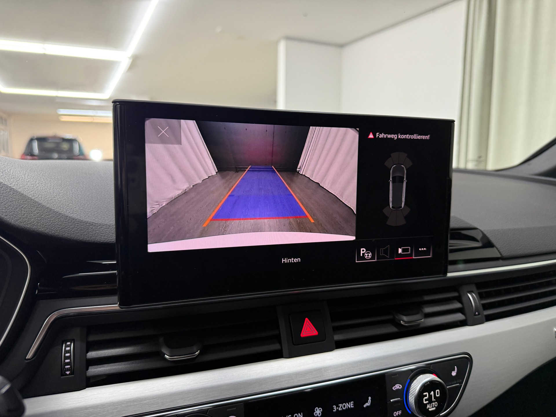 AUDI A4 Avant 40 TDI S line Attraction quattro S-tronic-image-12