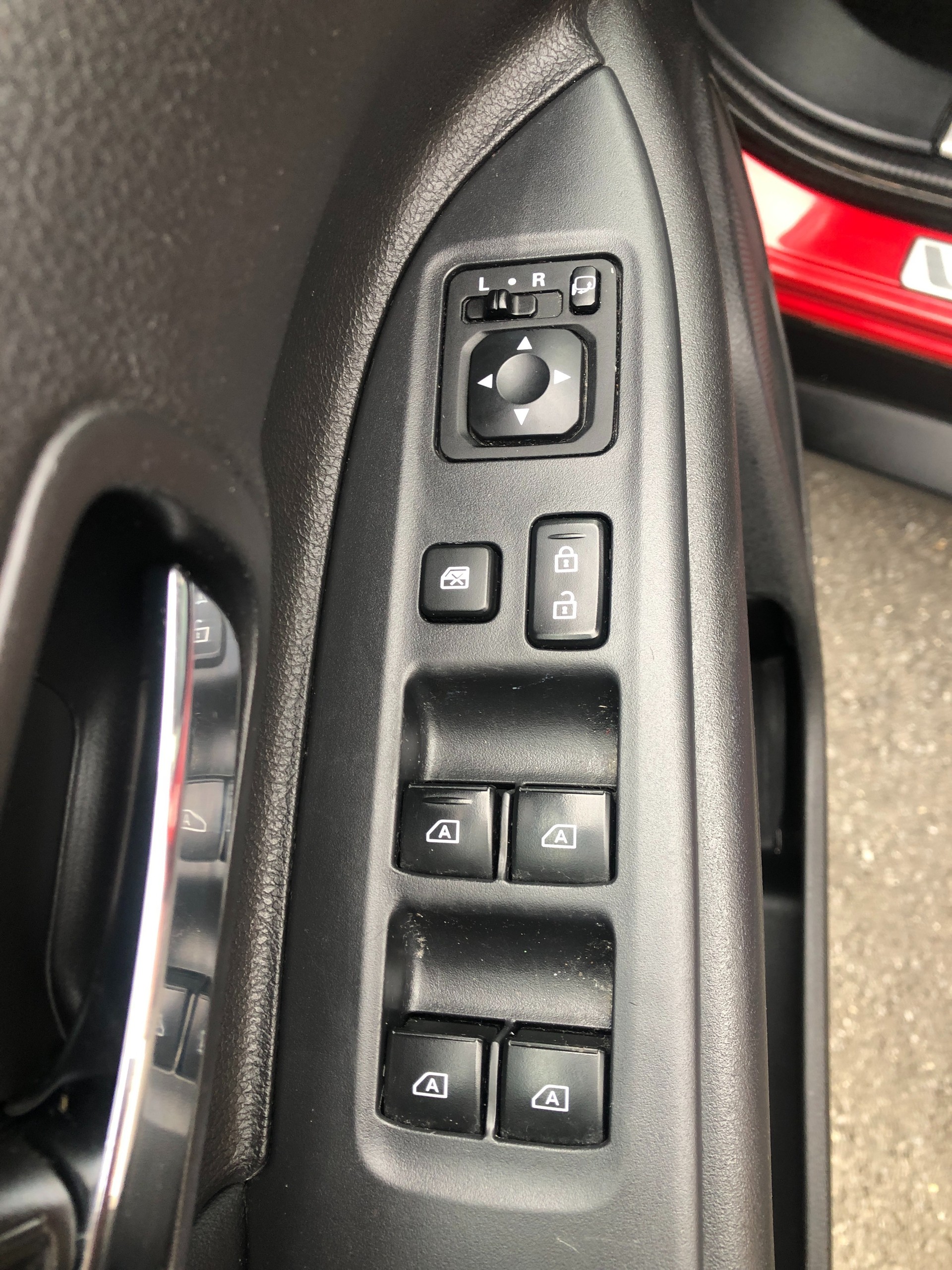 MITSUBISHI Outlander 2.0 Diamond 4WD CVT-image-10