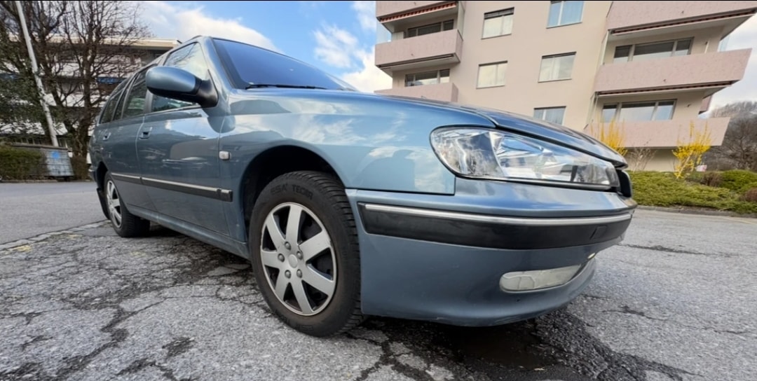 Car photo