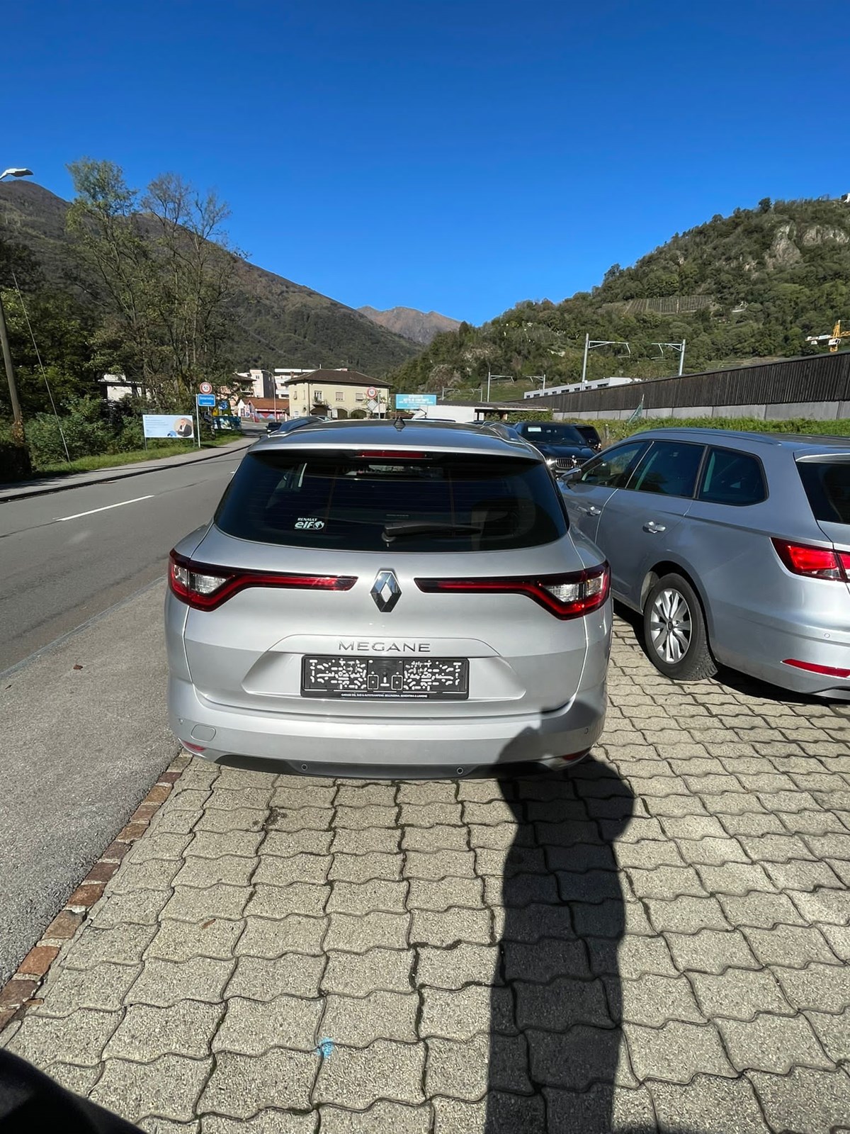 RENAULT Mégane Grandtour 1.2 16V Turbo GT Line-image-4